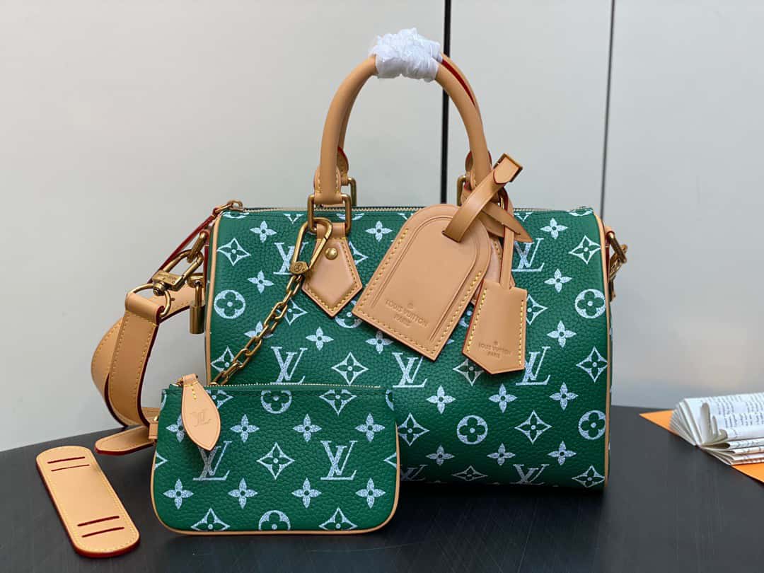 LV【原單精品】M24423綠色 全皮枕頭包speedy繫列 SPEEDY P9 BANDOULIÈRE25 原單手袋¥2,480.00-頂級1:1精品高仿包包香港台灣批發價格推薦微信哪裡買