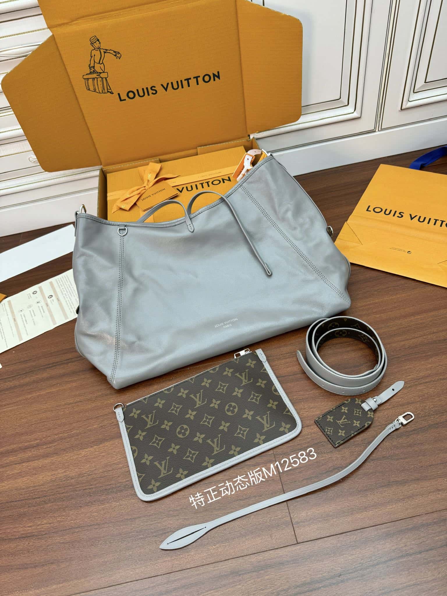 LV M12583 當季新款 CARRYALL DARK 中號一比一高仿手袋¥2,480.00-頂級1:1精品高仿包包香港台灣批發價格推薦微信哪裡買