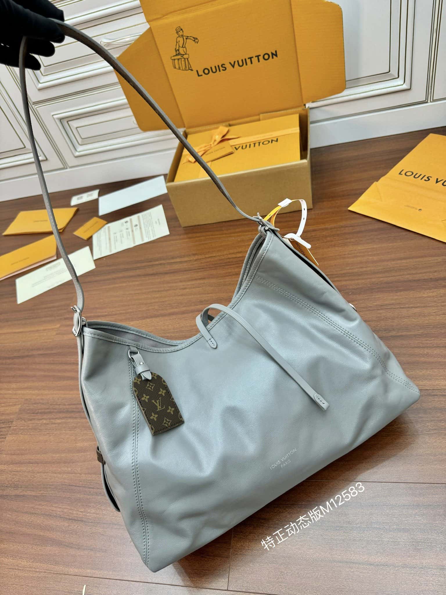 LV M12583 當季新款 CARRYALL DARK 中號一比一高仿手袋¥2,480.00-頂級1:1精品高仿包包香港台灣批發價格推薦微信哪裡買