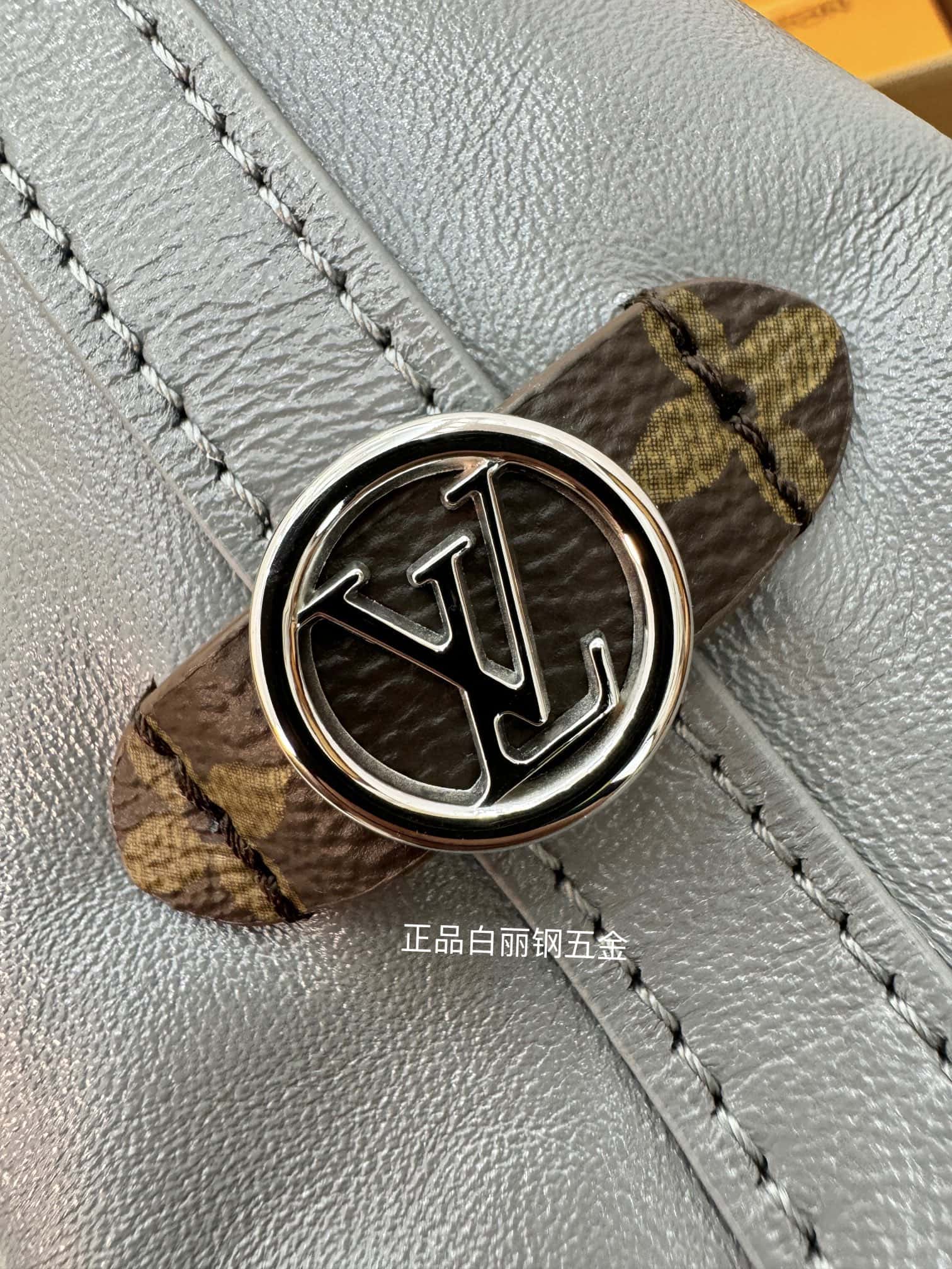 LV M12583 當季新款 CARRYALL DARK 中號一比一高仿手袋¥2,480.00-頂級1:1精品高仿包包香港台灣批發價格推薦微信哪裡買