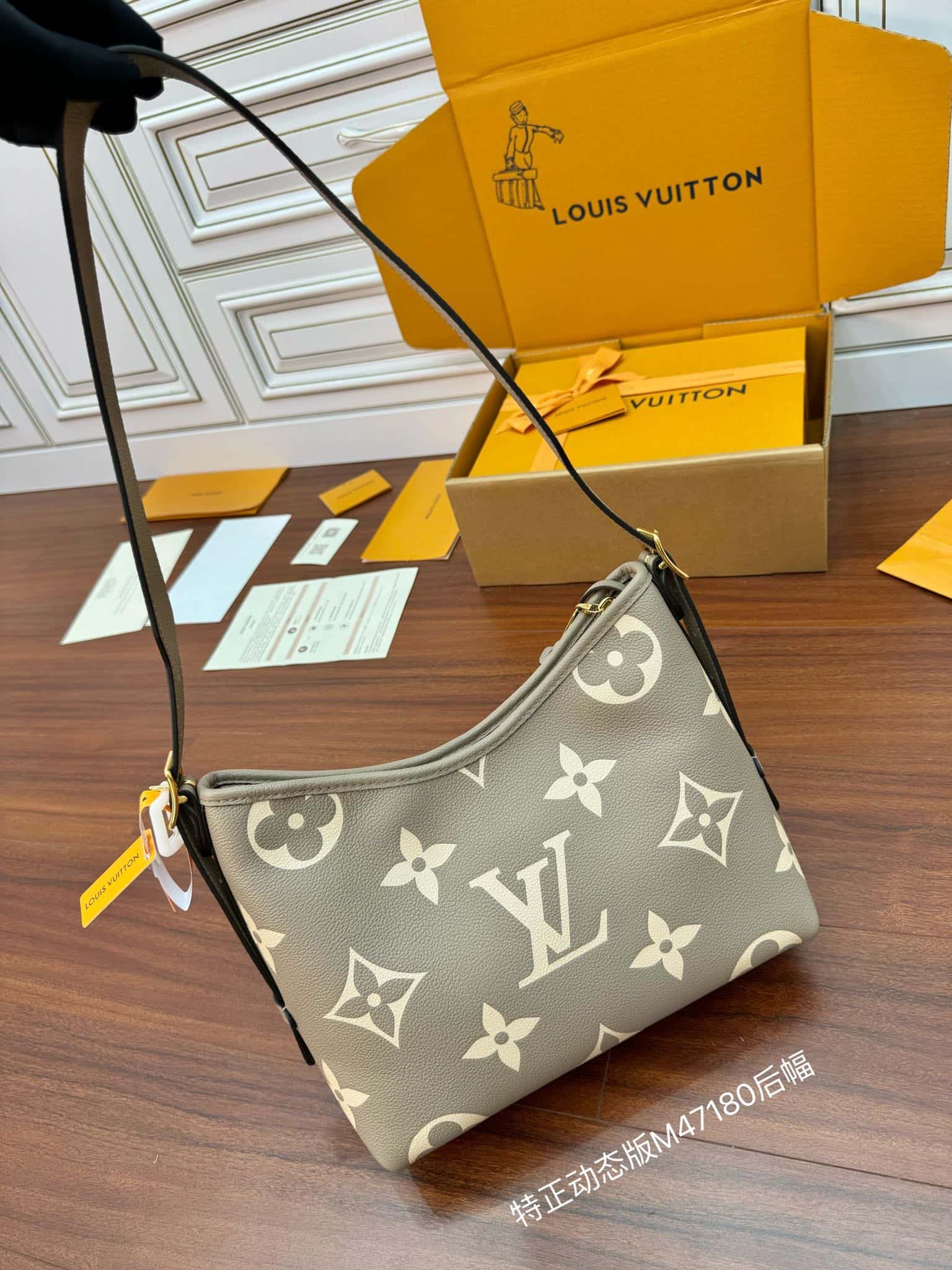 LV M47180 CARRYALL 小號一比一原單手袋¥2,480.00-頂級1:1精品高仿包包香港台灣批發價格推薦微信哪裡買