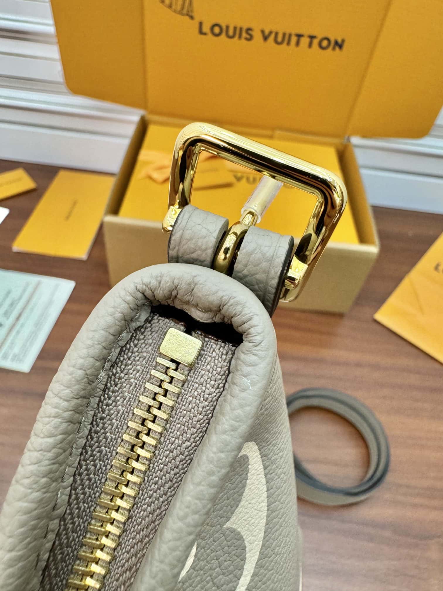 LV M47180 CARRYALL 小號一比一原單手袋¥2,480.00-頂級1:1精品高仿包包香港台灣批發價格推薦微信哪裡買