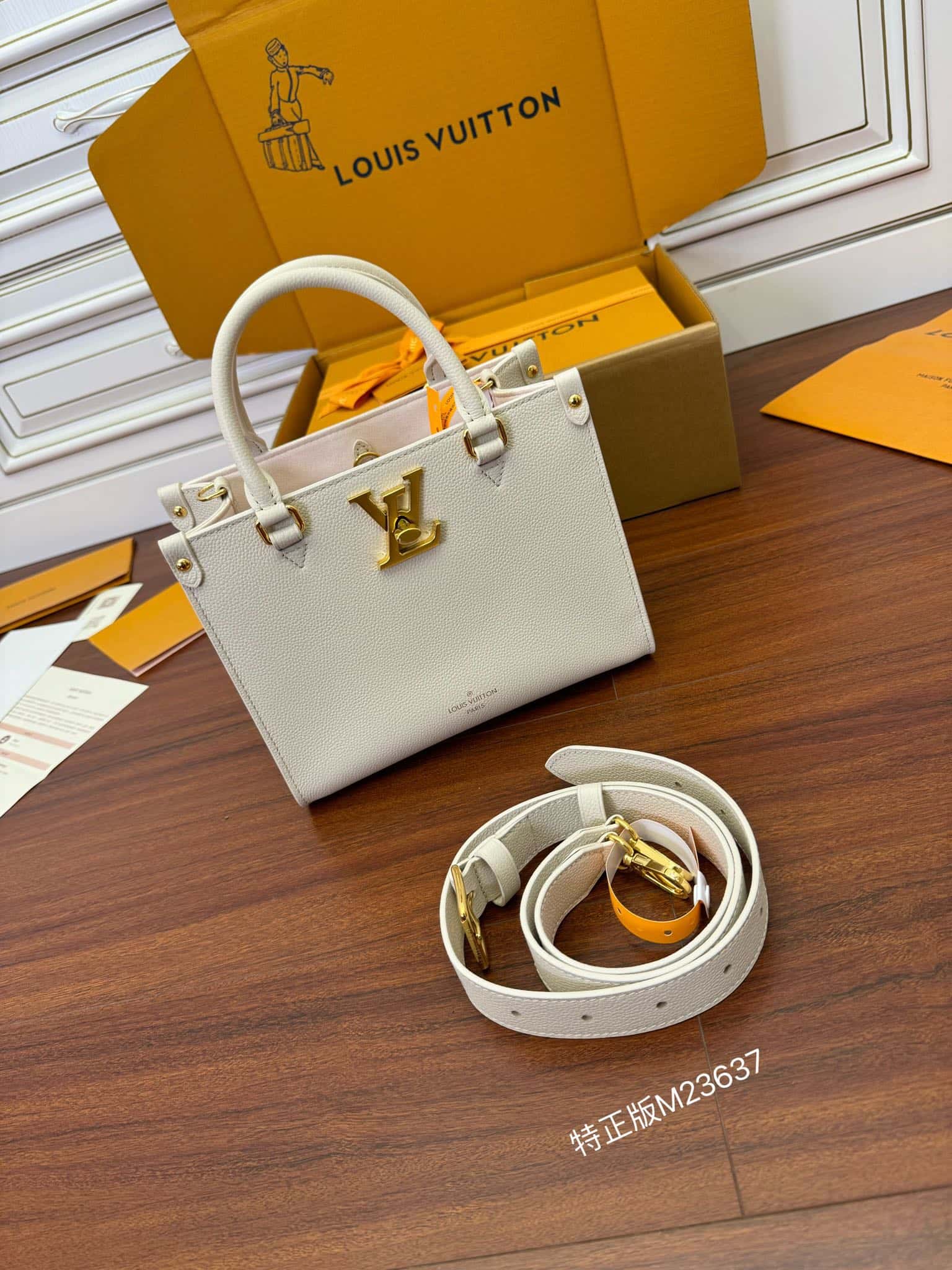 一比一高仿LV M23637 Lock & Go專櫃同步電子芯片內碼¥2,480.00-頂級1:1精品高仿包包香港台灣批發價格推薦微信哪裡買