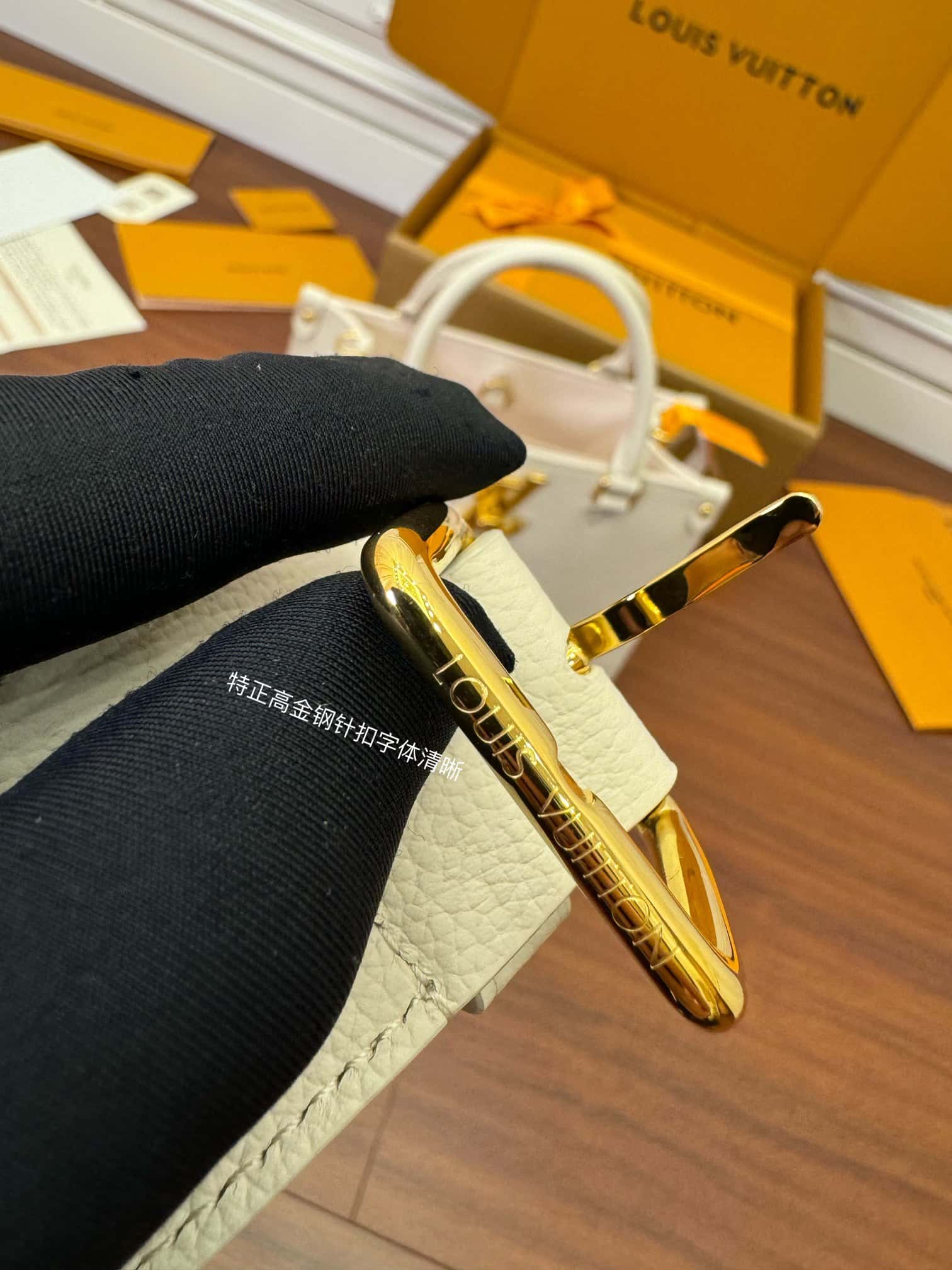 一比一高仿LV M23637 Lock & Go專櫃同步電子芯片內碼¥2,480.00-頂級1:1精品高仿包包香港台灣批發價格推薦微信哪裡買