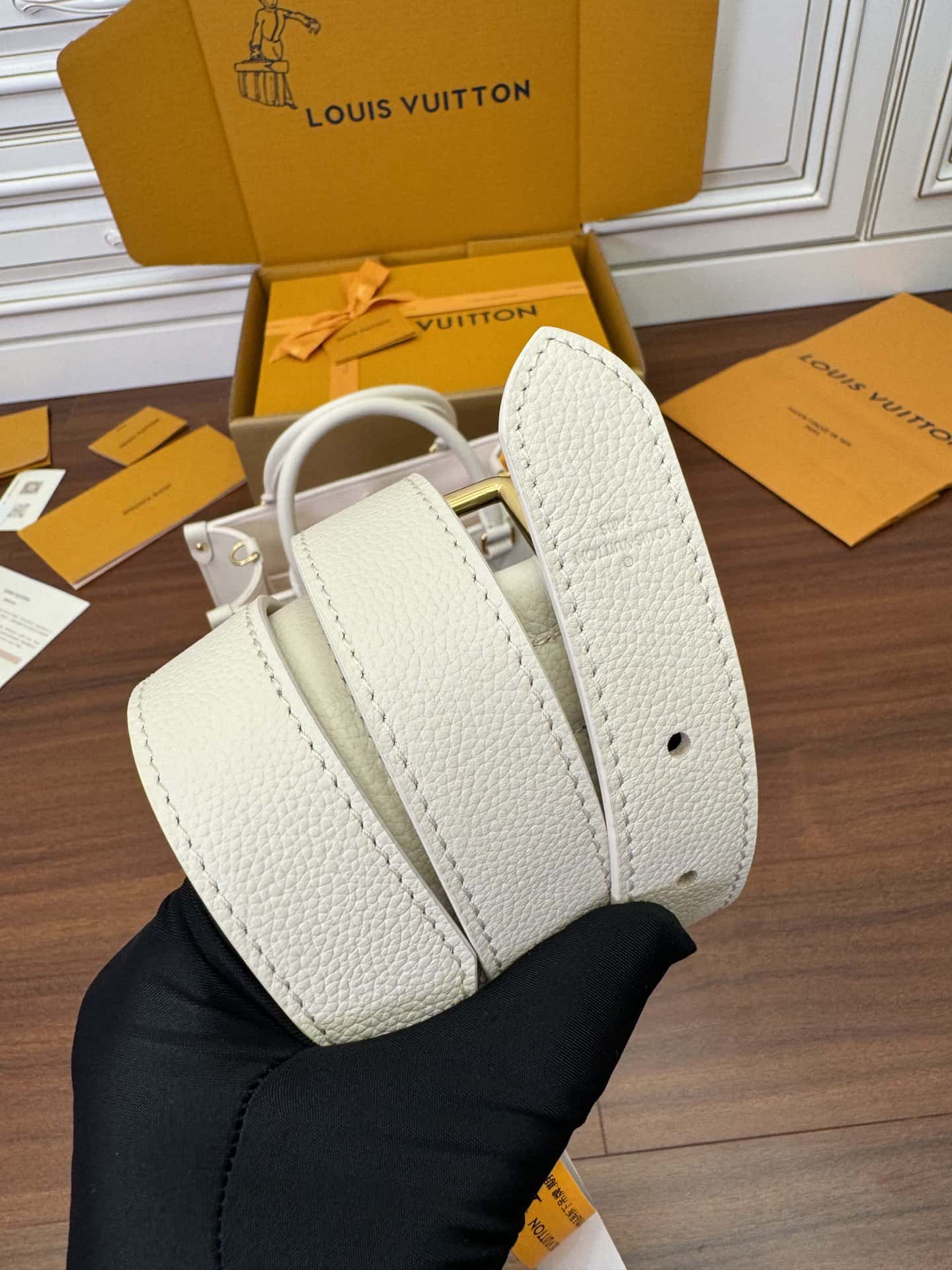 一比一高仿LV M23637 Lock & Go專櫃同步電子芯片內碼¥2,480.00-頂級1:1精品高仿包包香港台灣批發價格推薦微信哪裡買