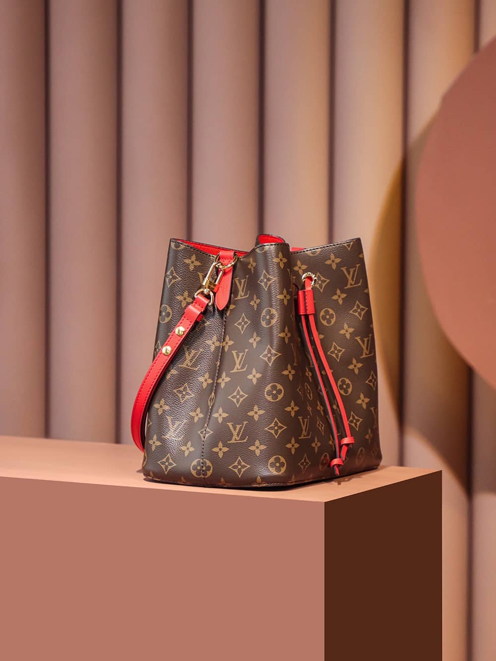 LV高仿包Louis Vuitton M44021 NéoNoé經典繫列 #M44021#免檢版¥2,480.00-頂級1:1精品高仿包包香港台灣批發價格推薦微信哪裡買