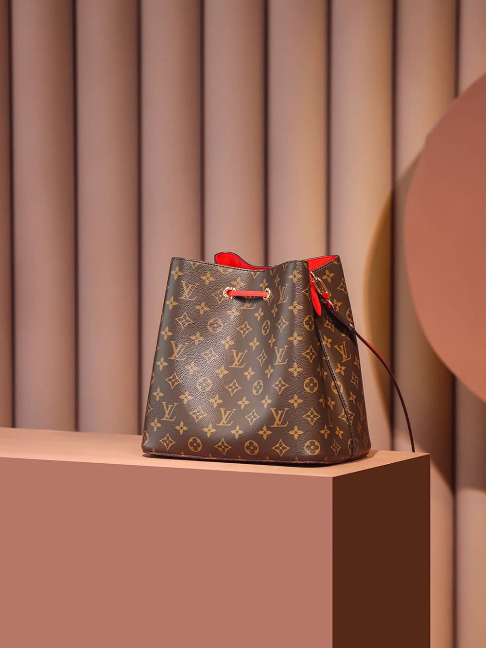 LV高仿包Louis Vuitton M44021 NéoNoé經典繫列 #M44021#免檢版¥2,480.00-頂級1:1精品高仿包包香港台灣批發價格推薦微信哪裡買