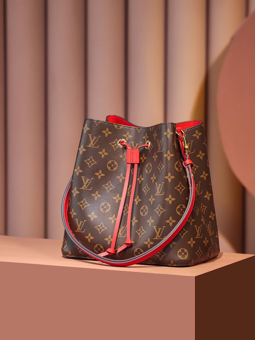 LV高仿包Louis Vuitton M44021 NéoNoé經典繫列 #M44021#免檢版¥2,480.00-頂級1:1精品高仿包包香港台灣批發價格推薦微信哪裡買