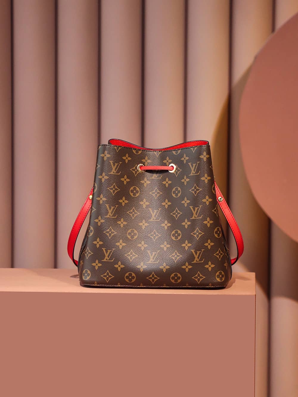 LV高仿包Louis Vuitton M44021 NéoNoé經典繫列 #M44021#免檢版¥2,480.00-頂級1:1精品高仿包包香港台灣批發價格推薦微信哪裡買