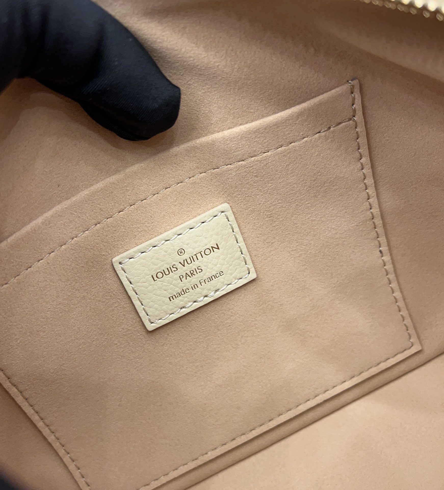 高仿原單LV M46118 牛油果綠 SPEEDY 20 手提包¥2,480.00-頂級1:1精品高仿包包香港台灣批發價格推薦微信哪裡買