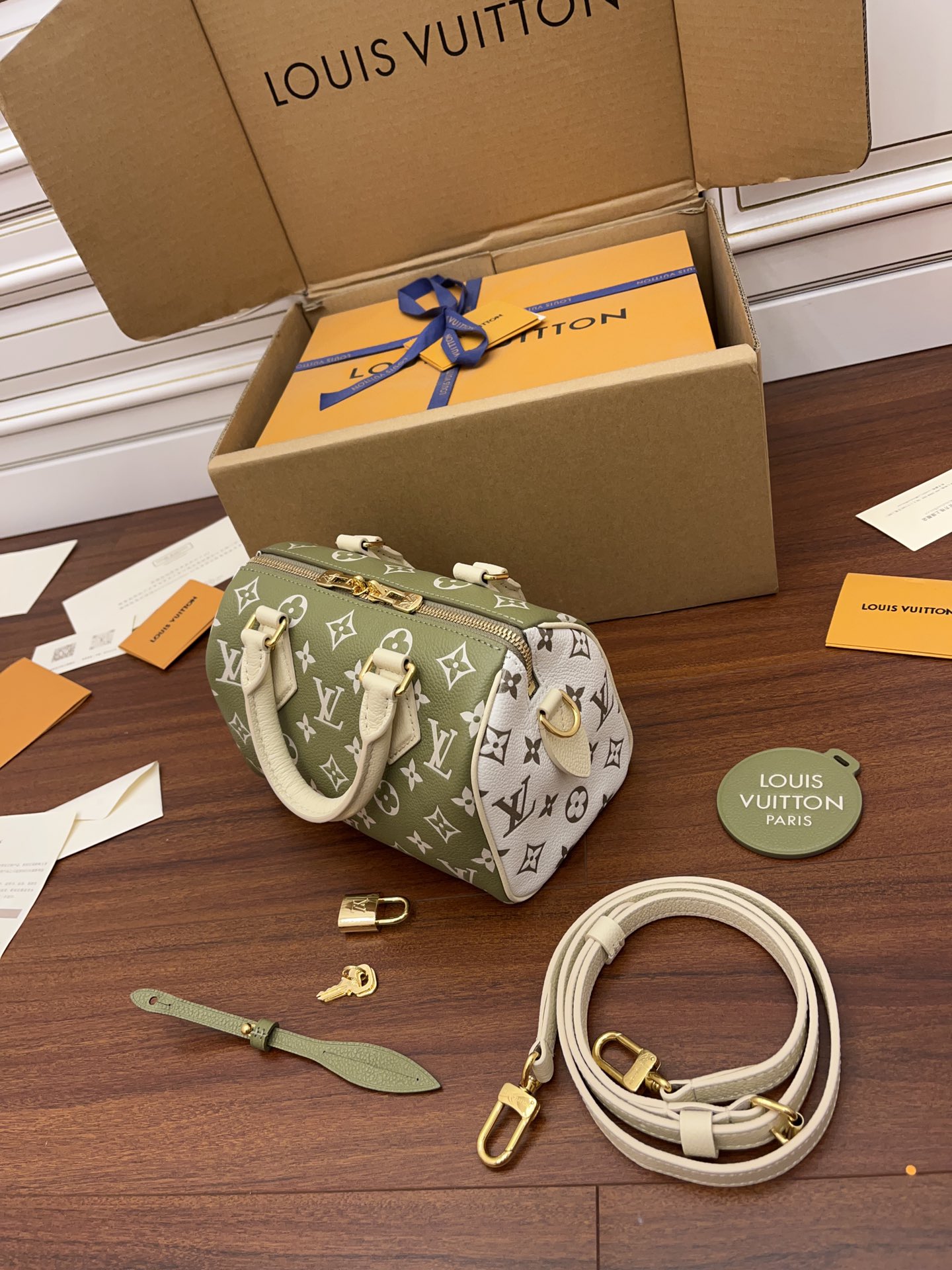 高仿原單LV M46118 牛油果綠 SPEEDY 20 手提包¥2,480.00-頂級1:1精品高仿包包香港台灣批發價格推薦微信哪裡買