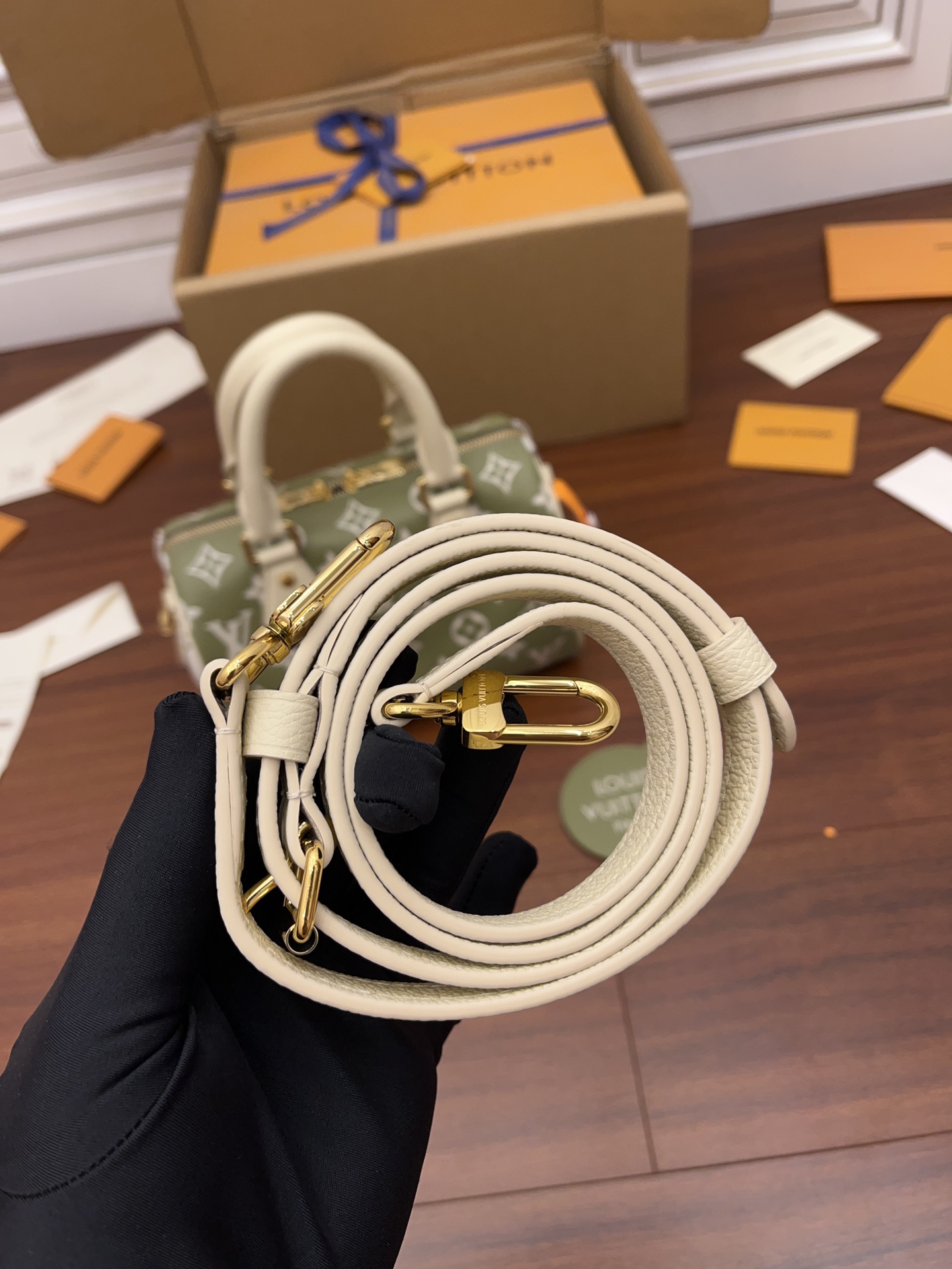 高仿原單LV M46118 牛油果綠 SPEEDY 20 手提包¥2,480.00-頂級1:1精品高仿包包香港台灣批發價格推薦微信哪裡買