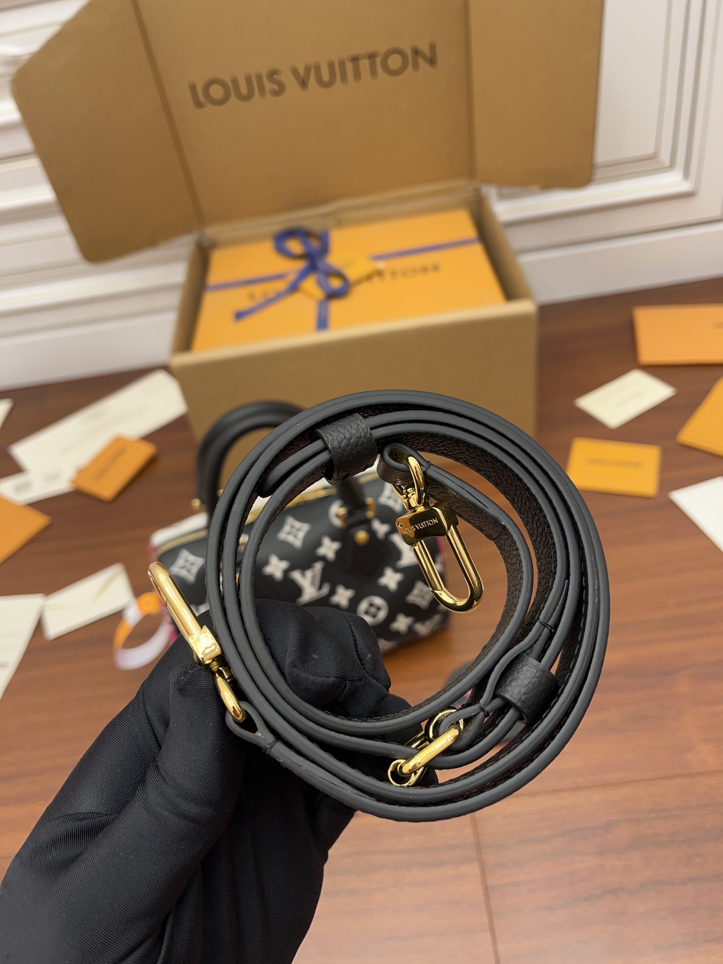 一比一原單LV M46088 SPEEDY 20 手提包A級皮料¥2,480.00-頂級1:1精品高仿包包香港台灣批發價格推薦微信哪裡買