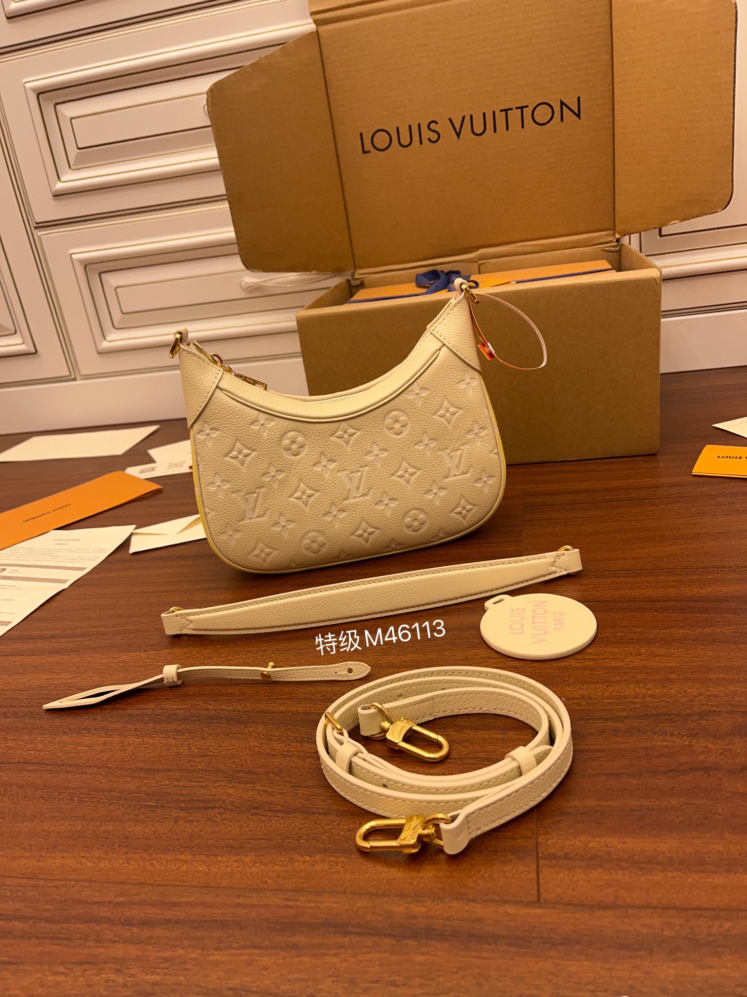 LV高仿包 M46113 Bagatelle腋下包專櫃同步電子芯片內碼¥2,480.00-頂級1:1精品高仿包包香港台灣批發價格推薦微信哪裡買