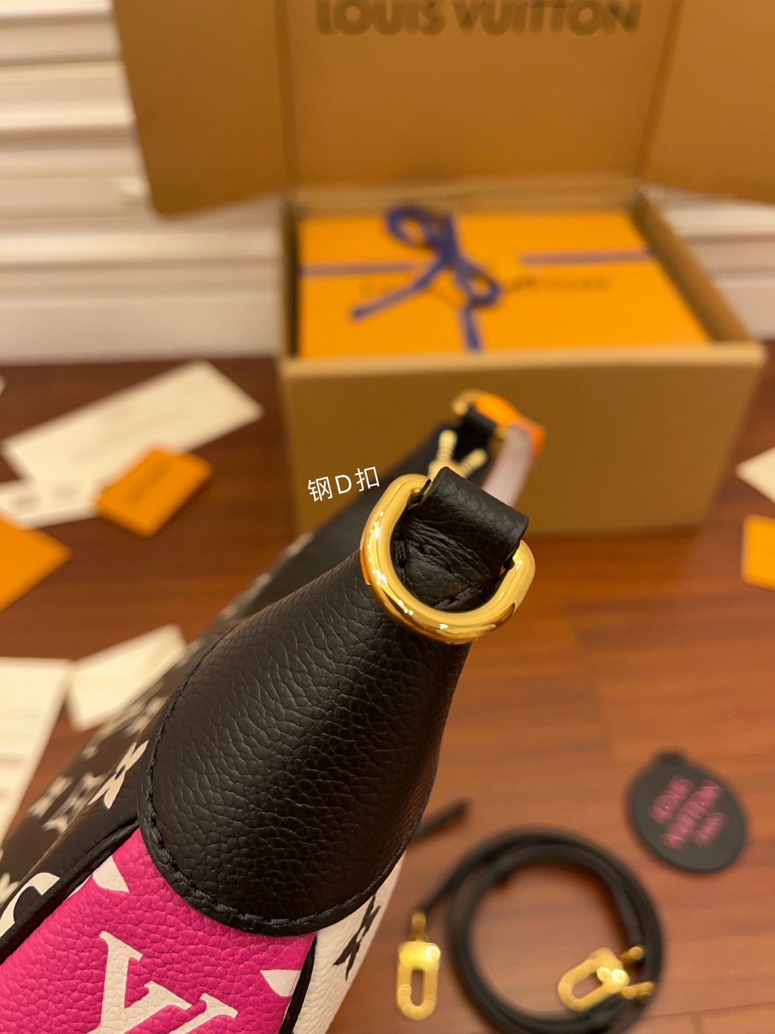 LV A級出品原單包 M46091 Bagatelle腋下包¥2,480.00-頂級1:1精品高仿包包香港台灣批發價格推薦微信哪裡買