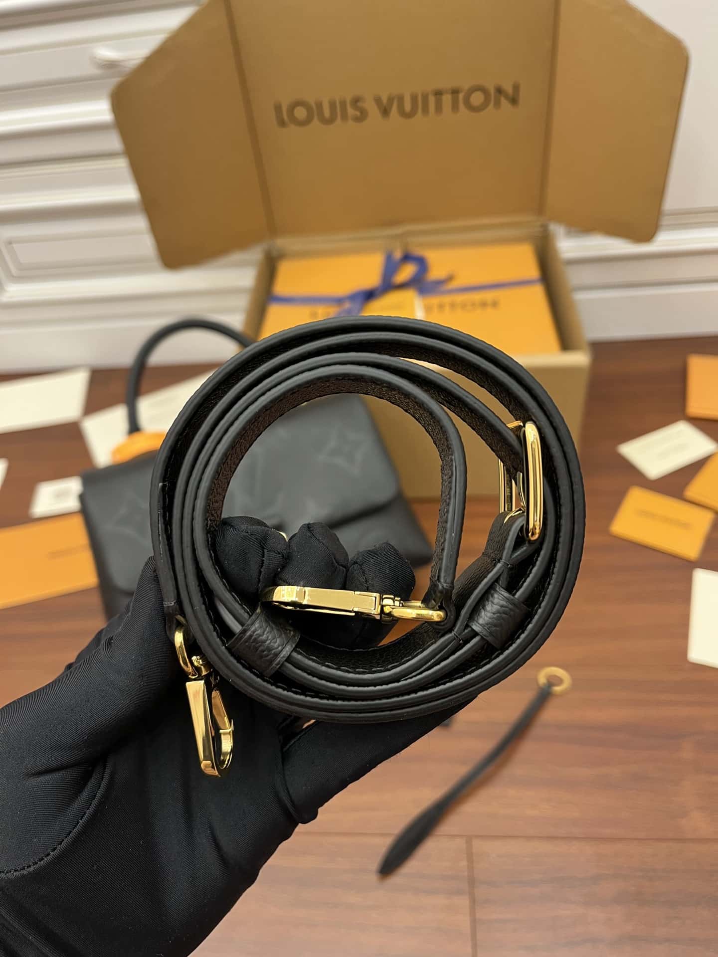 一比一高仿LV M45976特級加強版 Madeleine MM¥2,480.00-頂級1:1精品高仿包包香港台灣批發價格推薦微信哪裡買