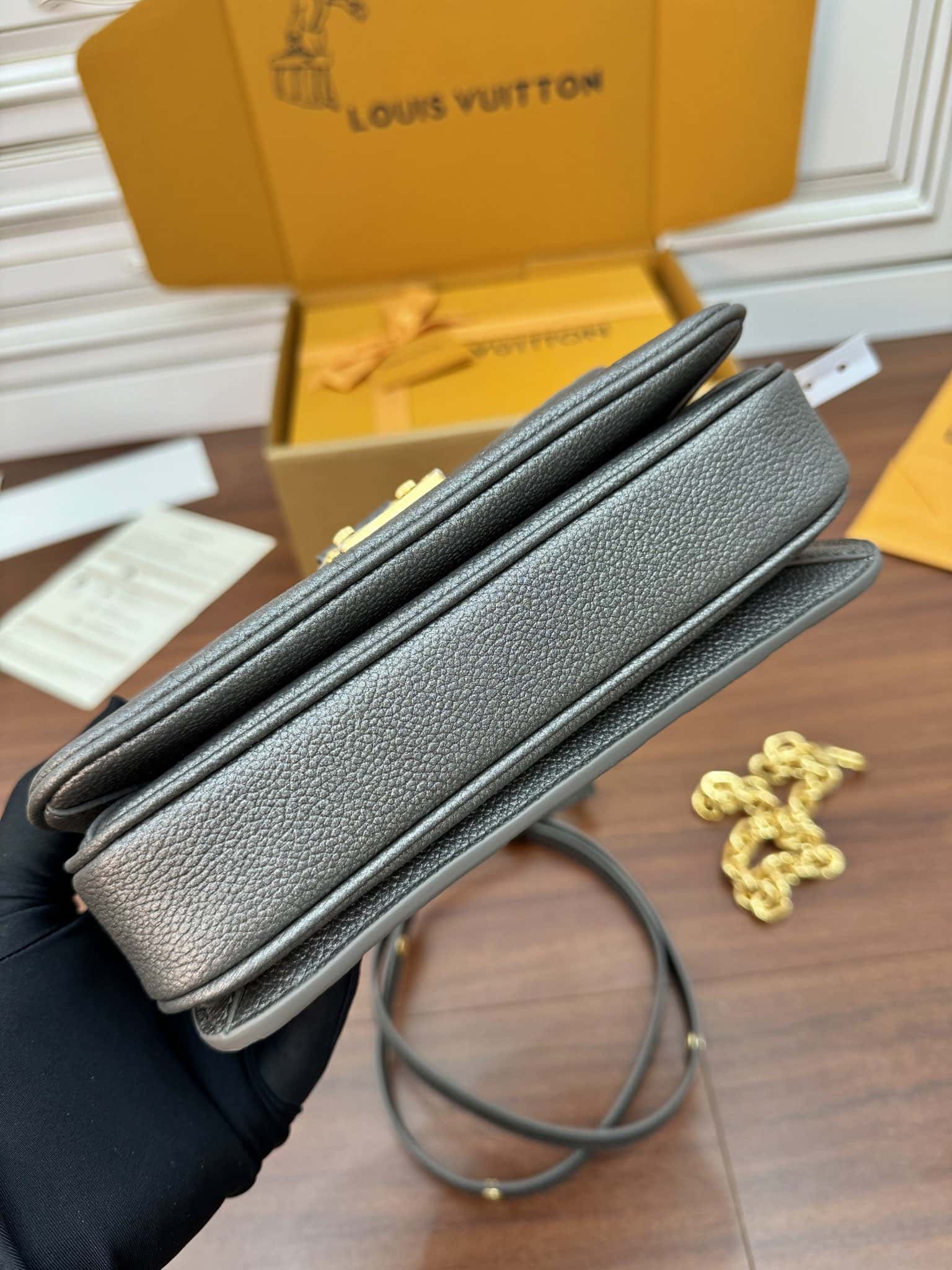 LV原單包 M11998 Pochette Métis East West¥2,380.00-頂級1:1精品高仿包包香港台灣批發價格推薦微信哪裡買