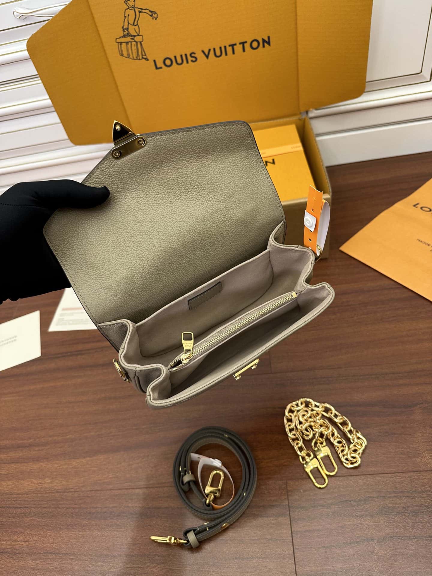 LV M23081 POCHETTE MÉTIS EAST WEST 高仿手袋¥2,480.00-頂級1:1精品高仿包包香港台灣批發價格推薦微信哪裡買