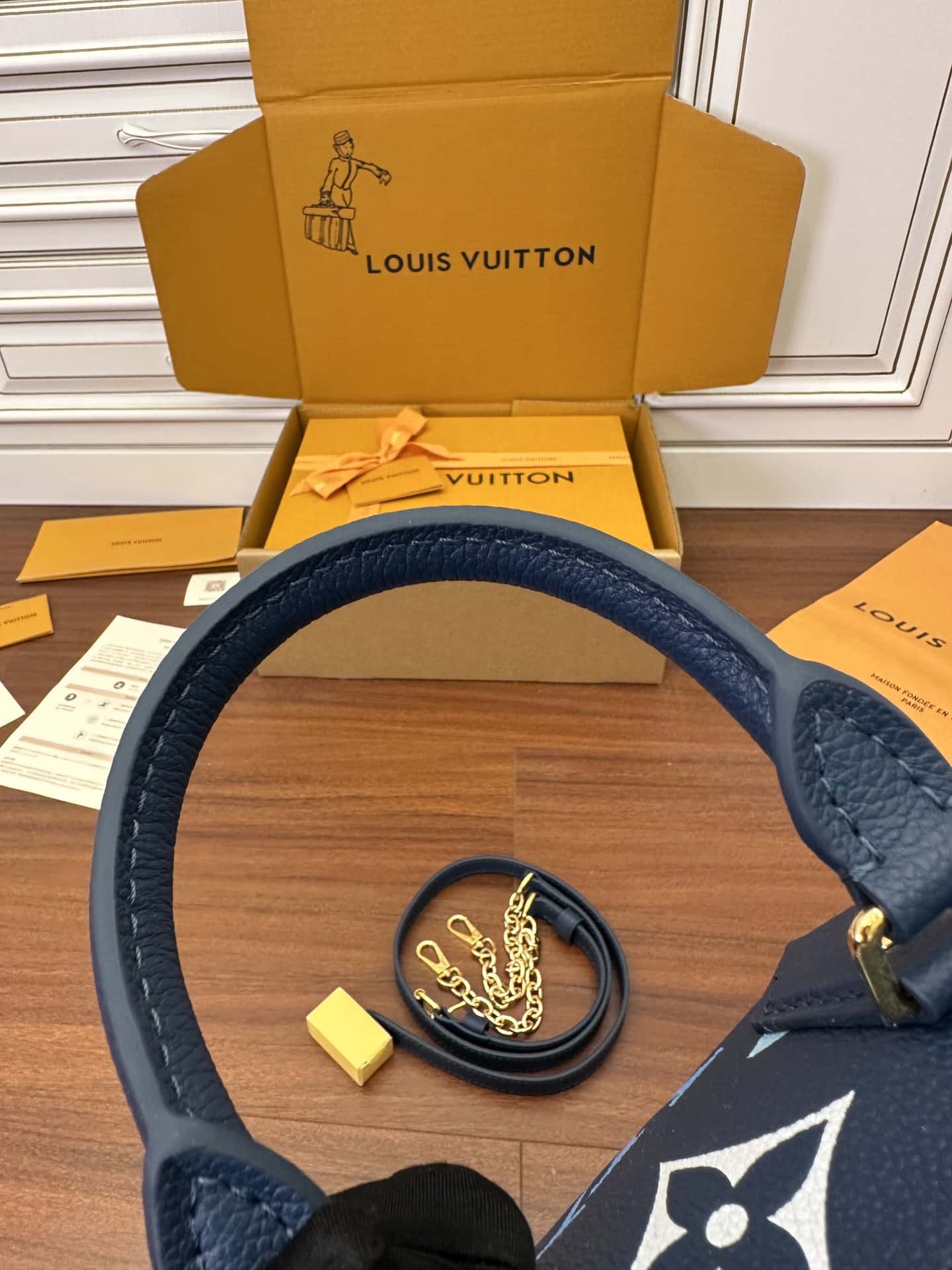 A級高品質出品高仿LV M46517 Speedy Bandoulière 20¥2,480.00-頂級1:1精品高仿包包香港台灣批發價格推薦微信哪裡買