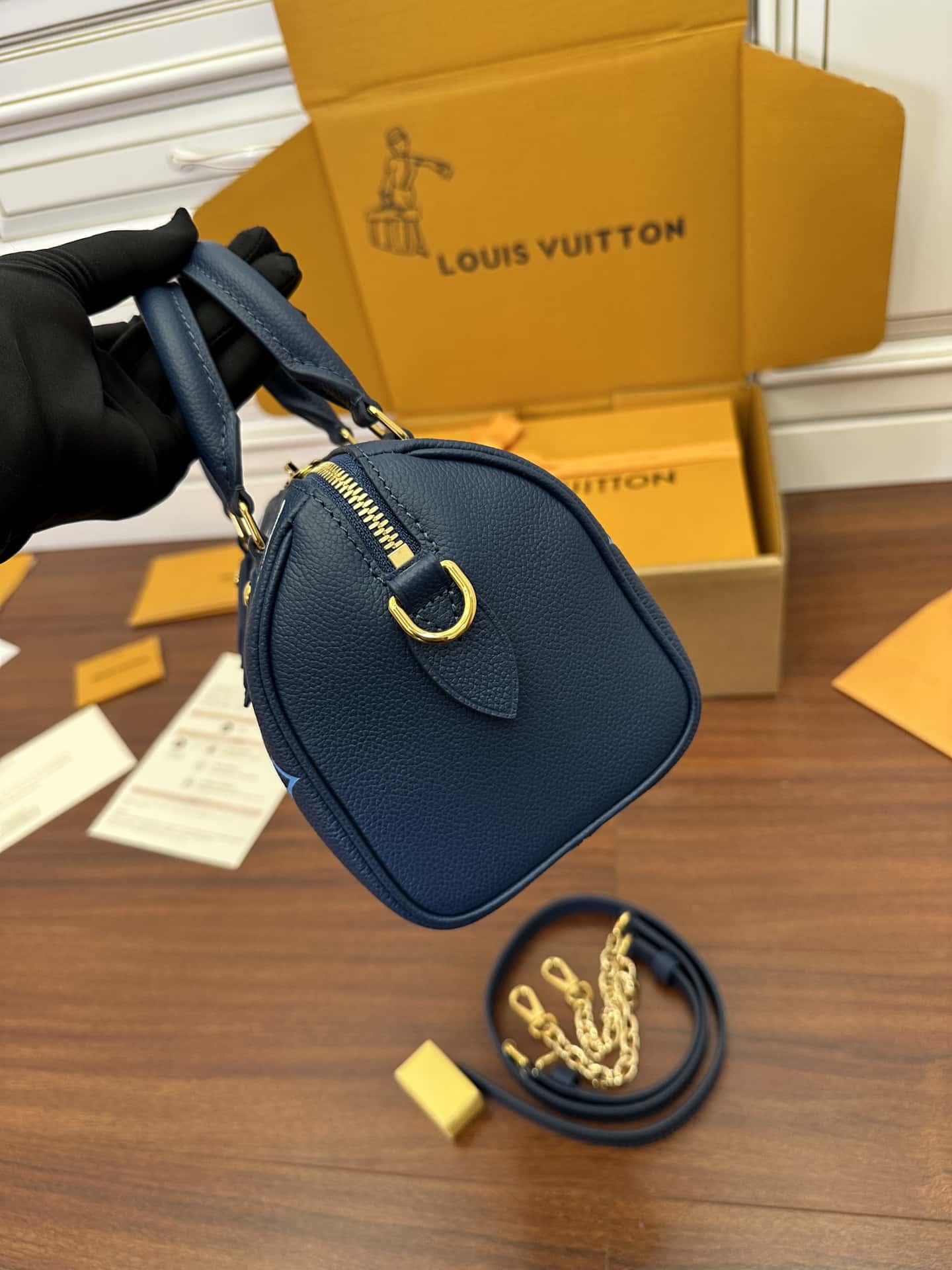 A級高品質出品高仿LV M46517 Speedy Bandoulière 20¥2,480.00-頂級1:1精品高仿包包香港台灣批發價格推薦微信哪裡買