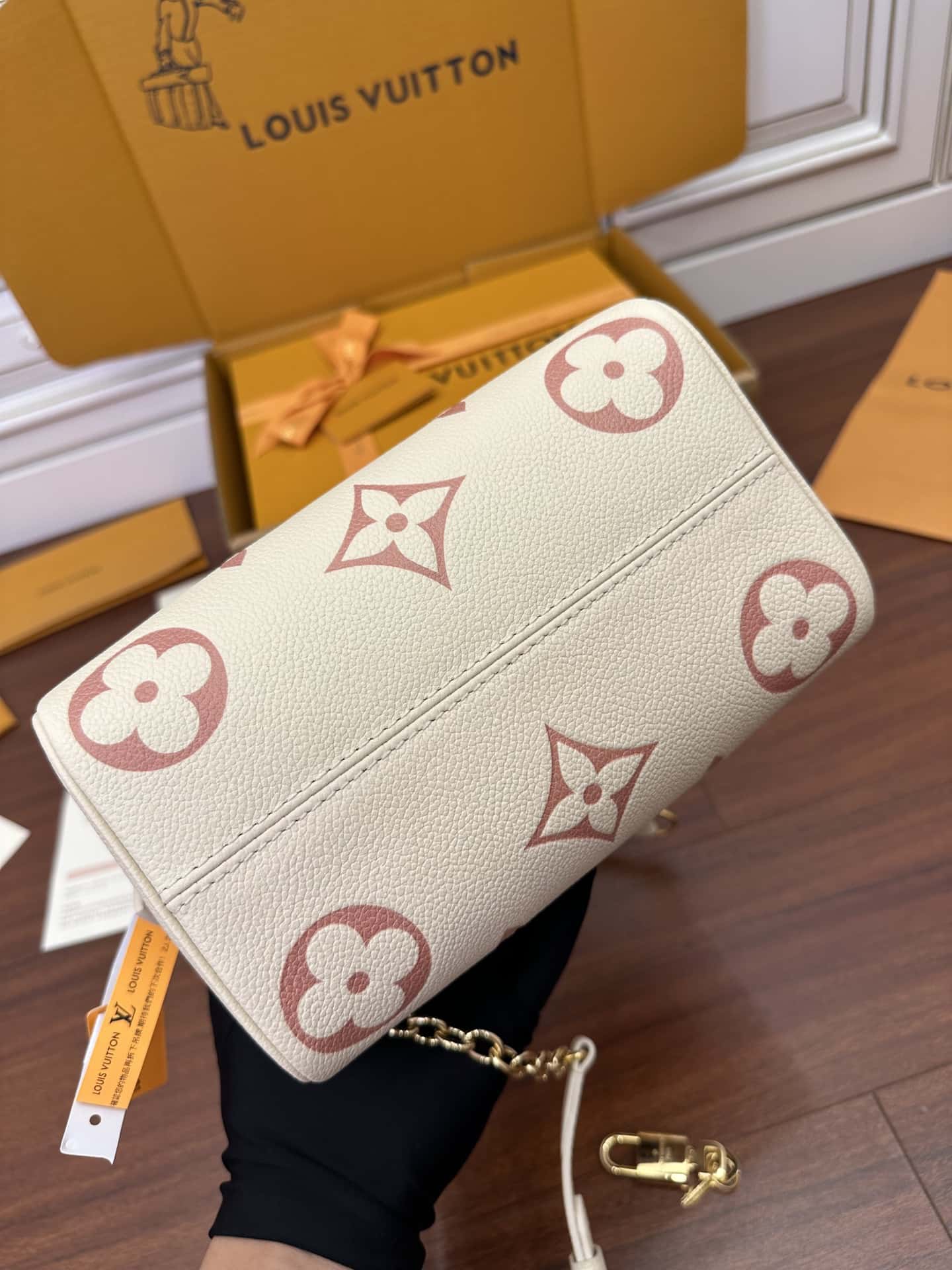 LV一比一原單包 M46397 Speedy Bandoulière 20正品進口托底¥2,480.00-頂級1:1精品高仿包包香港台灣批發價格推薦微信哪裡買