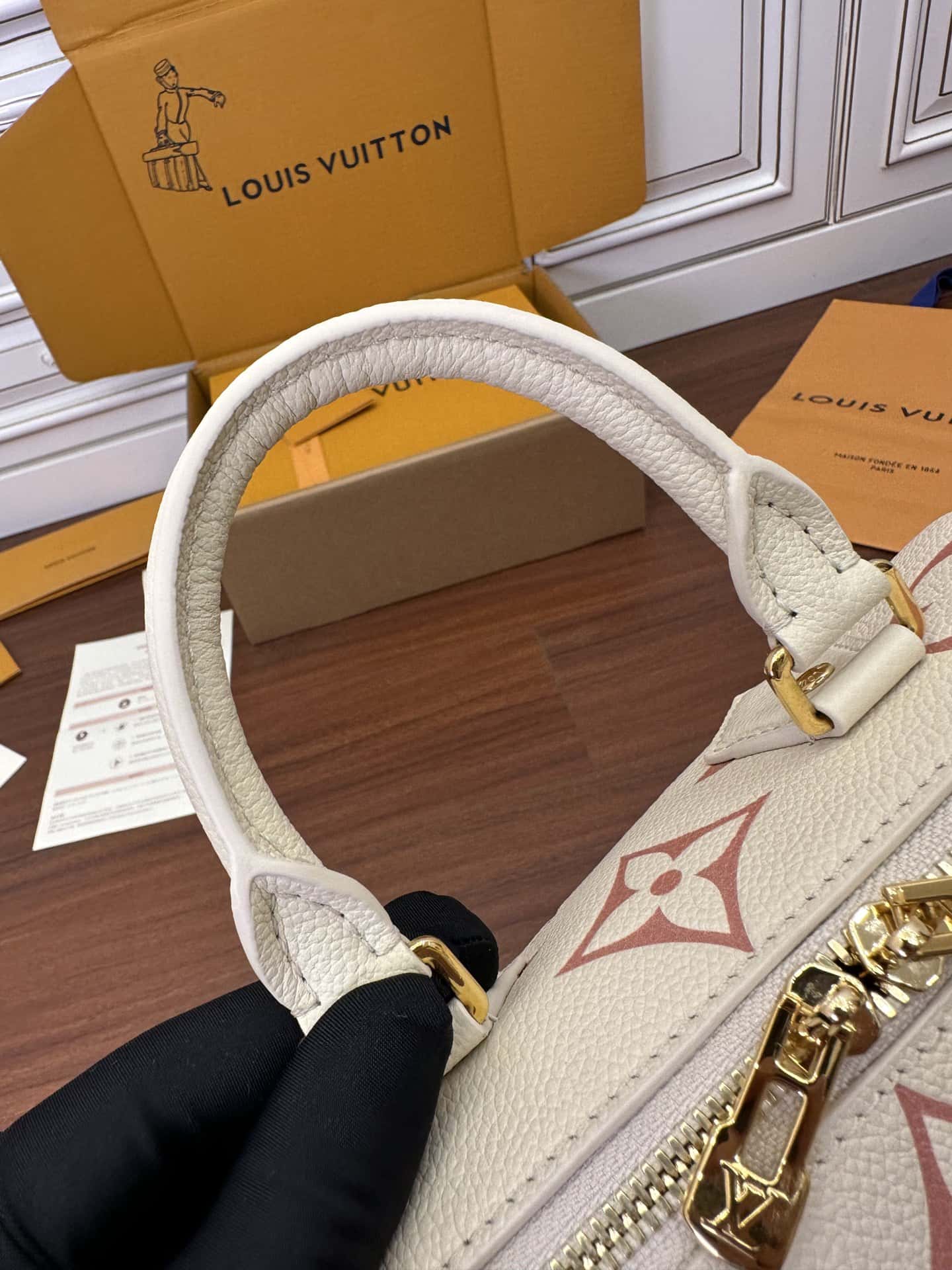 LV一比一原單包 M46397 Speedy Bandoulière 20正品進口托底¥2,480.00-頂級1:1精品高仿包包香港台灣批發價格推薦微信哪裡買