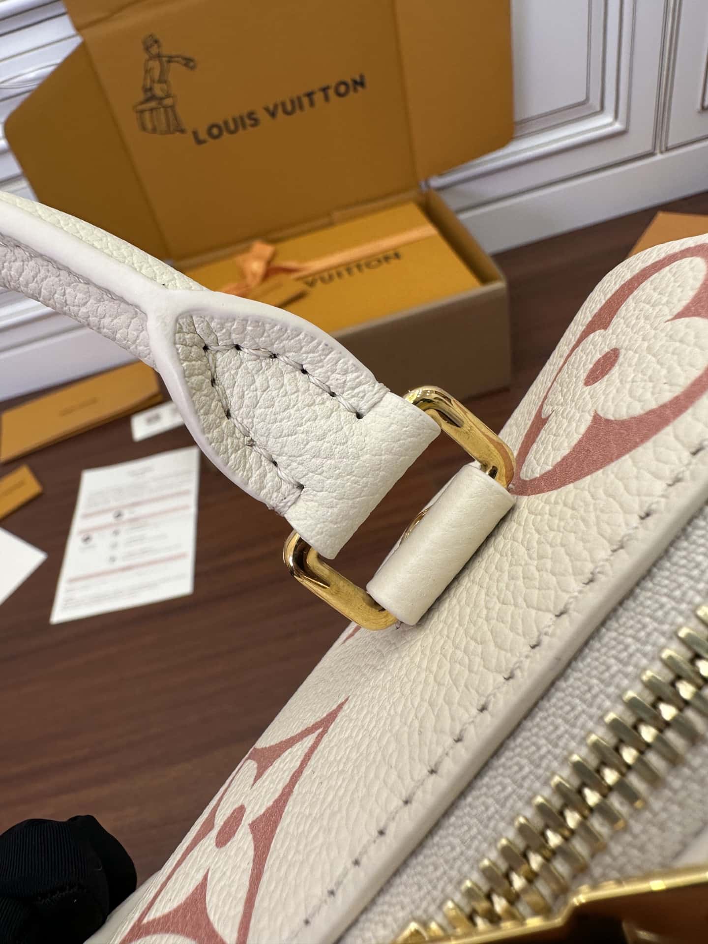LV一比一原單包 M46397 Speedy Bandoulière 20正品進口托底¥2,480.00-頂級1:1精品高仿包包香港台灣批發價格推薦微信哪裡買
