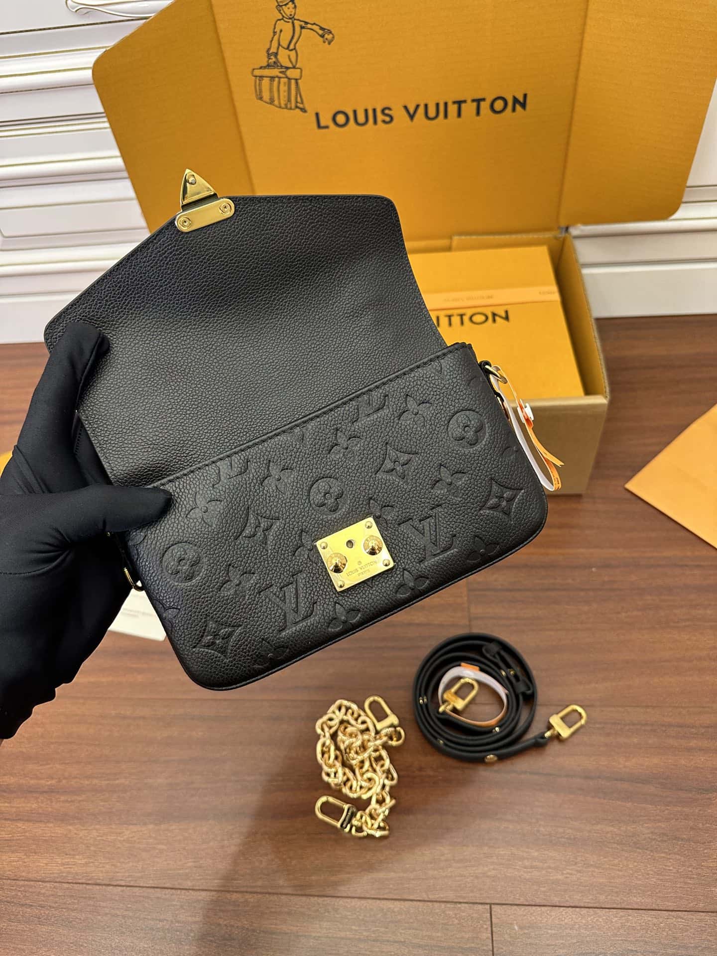 LV M46595 POCHETTE MÉTIS EAST WEST 高仿手袋A級皮料¥2,280.00-頂級1:1精品高仿包包香港台灣批發價格推薦微信哪裡買