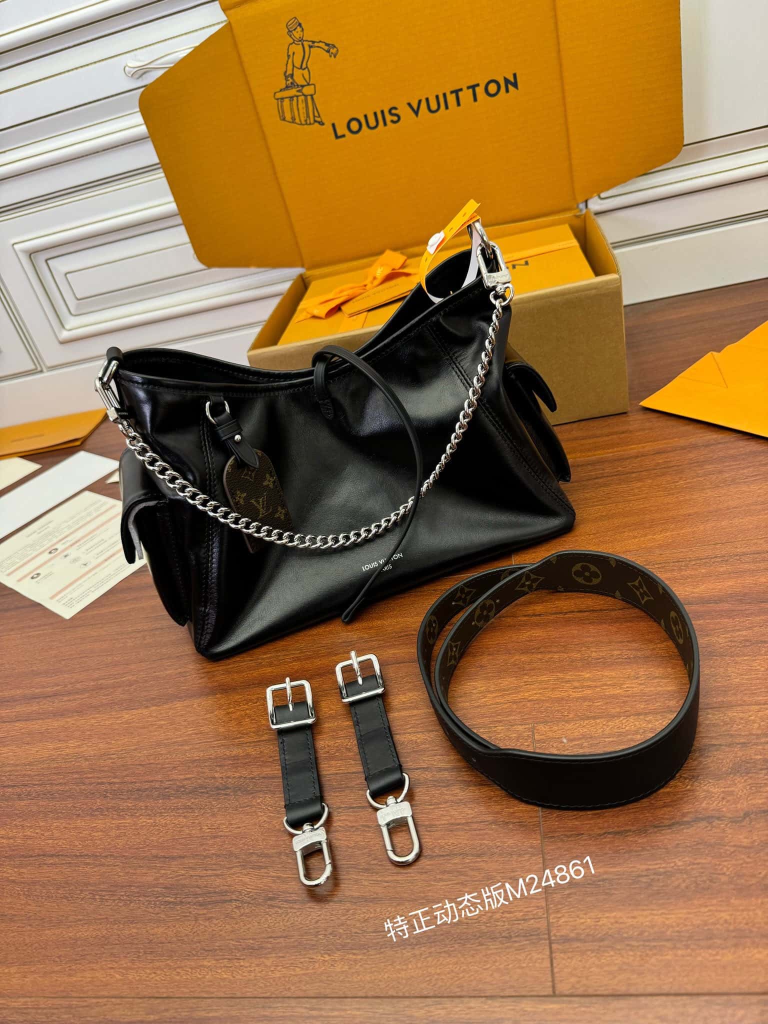 LV M24861 當季新款 CARRYALL CARGO 小號高仿原單手袋¥2,280.00-頂級1:1精品高仿包包香港台灣批發價格推薦微信哪裡買