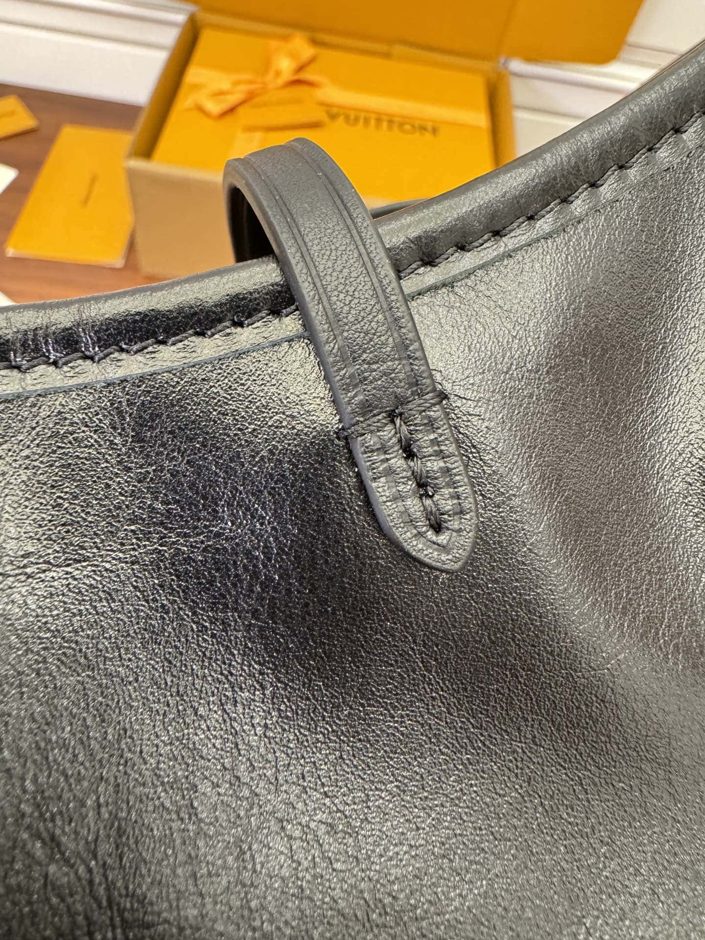 LV M24861 當季新款 CARRYALL CARGO 小號高仿原單手袋¥2,280.00-頂級1:1精品高仿包包香港台灣批發價格推薦微信哪裡買