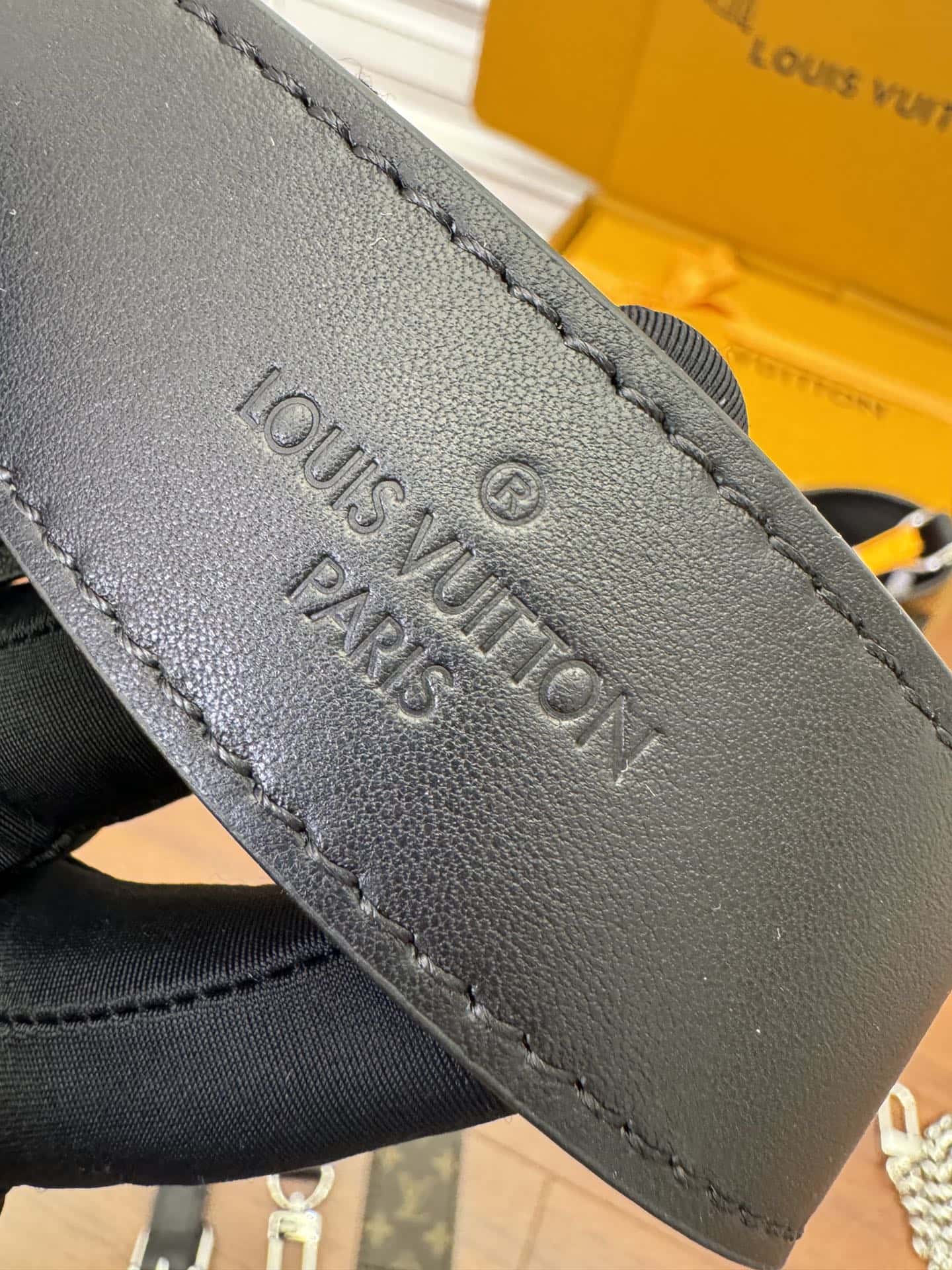 LV M24861 當季新款 CARRYALL CARGO 小號高仿原單手袋¥2,280.00-頂級1:1精品高仿包包香港台灣批發價格推薦微信哪裡買