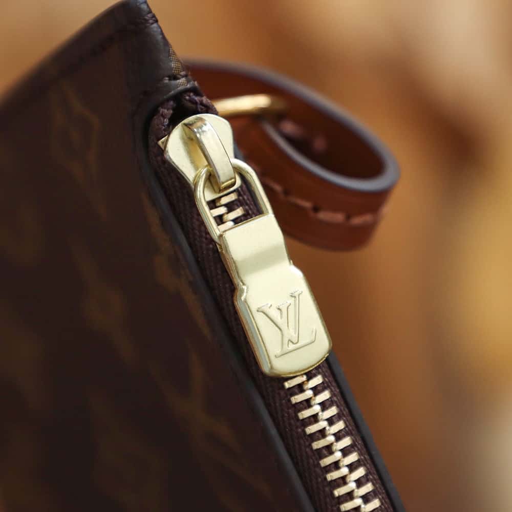 頂級高仿包LV M46311 LOOP HOBO BAG 走秀款大碗豆包¥2,280.00-頂級1:1精品高仿包包香港台灣批發價格推薦微信哪裡買