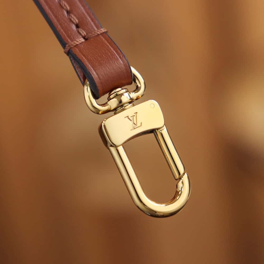 頂級高仿包LV M46311 LOOP HOBO BAG 走秀款大碗豆包¥2,280.00-頂級1:1精品高仿包包香港台灣批發價格推薦微信哪裡買