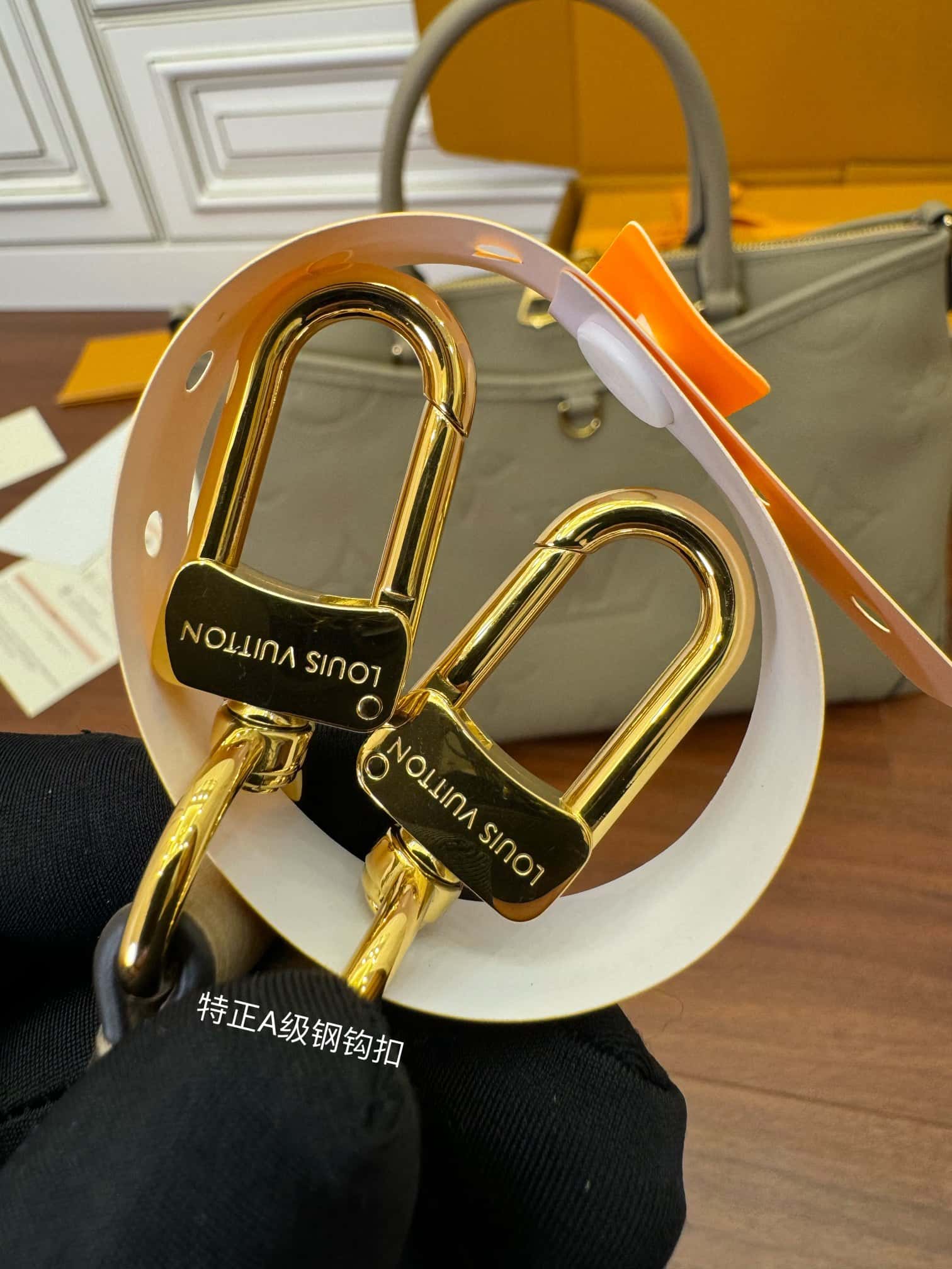 LV高仿包 特正版M46504 Trianon MM專櫃同步電子芯片內碼¥2,280.00-頂級1:1精品高仿包包香港台灣批發價格推薦微信哪裡買