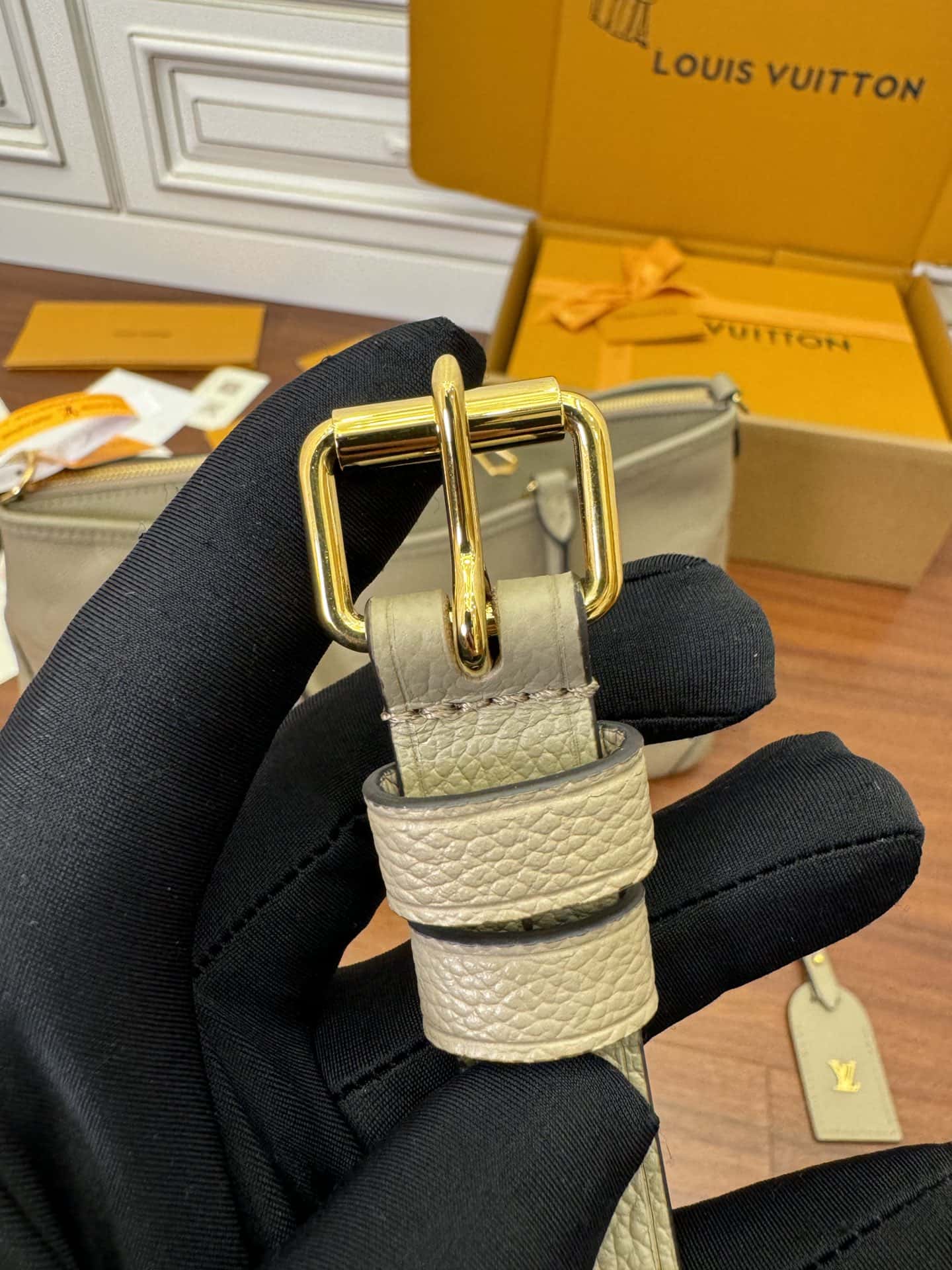 LV高仿包 特正版M46504 Trianon MM專櫃同步電子芯片內碼¥2,280.00-頂級1:1精品高仿包包香港台灣批發價格推薦微信哪裡買