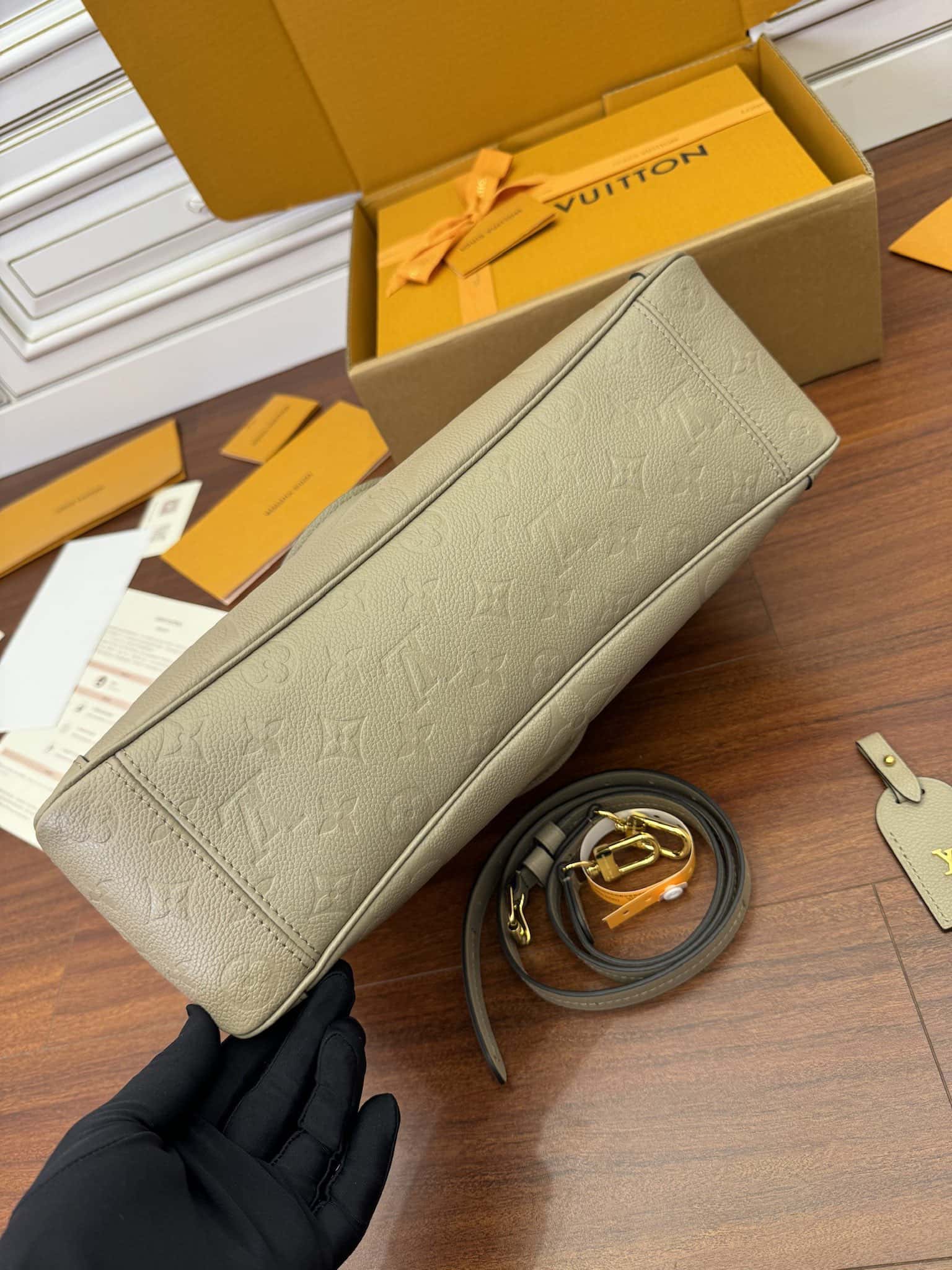 LV高仿包 特正版M46504 Trianon MM專櫃同步電子芯片內碼¥2,280.00-頂級1:1精品高仿包包香港台灣批發價格推薦微信哪裡買