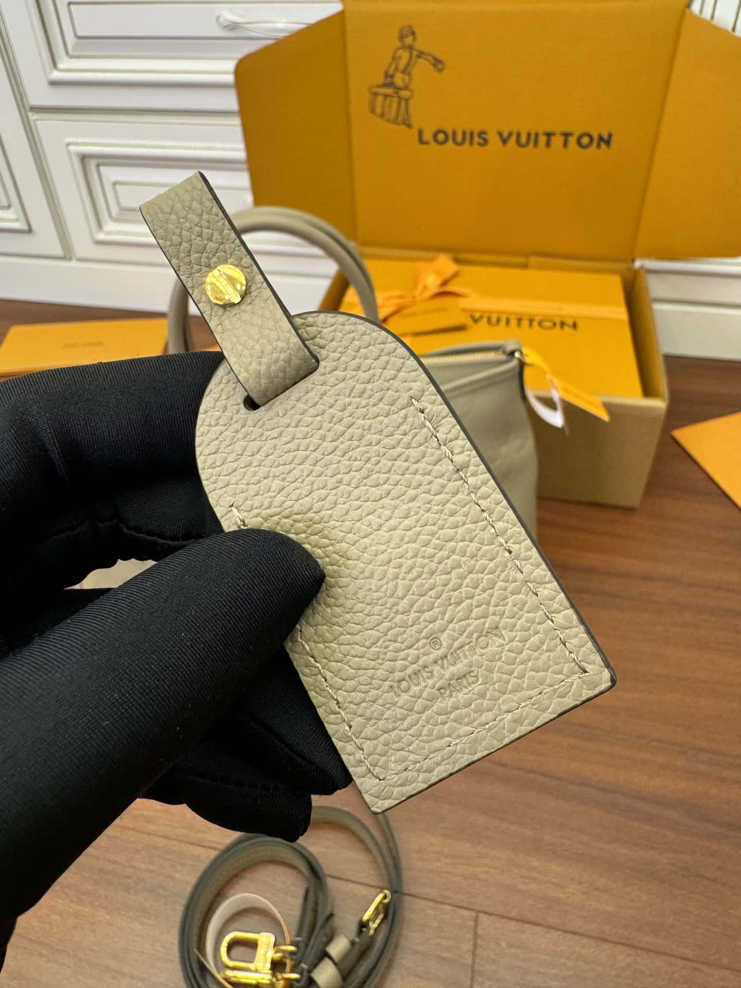 LV高仿包 特正版M46504 Trianon MM專櫃同步電子芯片內碼¥2,280.00-頂級1:1精品高仿包包香港台灣批發價格推薦微信哪裡買