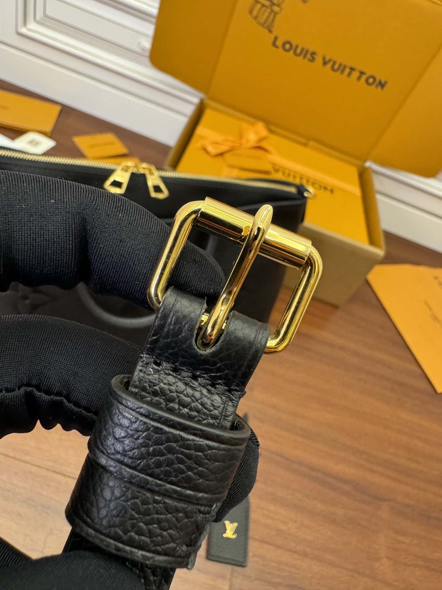 專櫃同步高仿包LV M46487 Trianon MM A級高品質出品¥2,480.00-頂級1:1精品高仿包包香港台灣批發價格推薦微信哪裡買