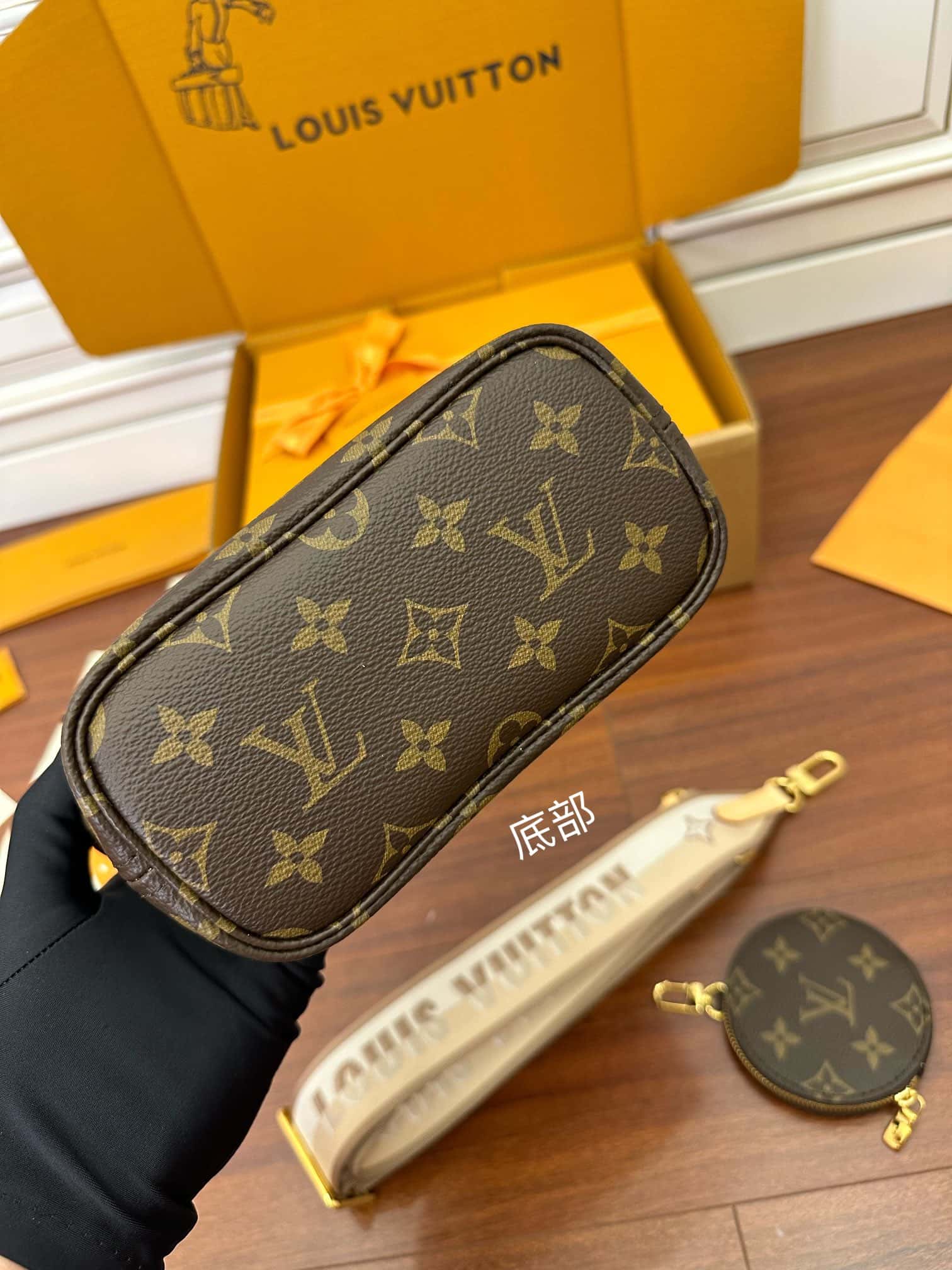 LV原單包 M46705 Neverfull BB意大利A級出品¥2,480.00-頂級1:1精品高仿包包香港台灣批發價格推薦微信哪裡買
