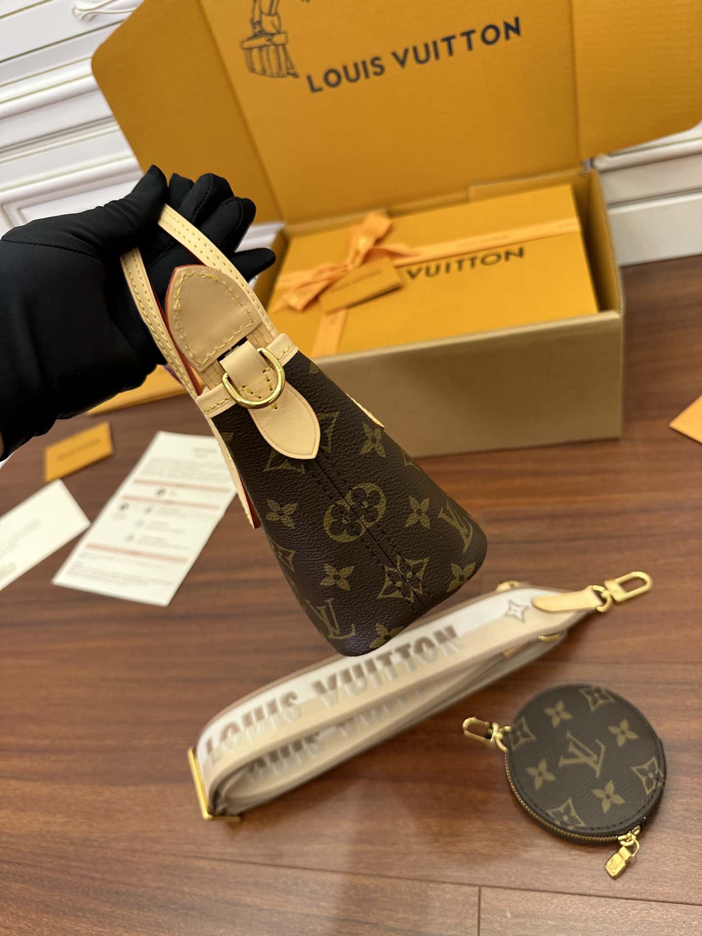 LV原單包 M46705 Neverfull BB意大利A級出品¥2,480.00-頂級1:1精品高仿包包香港台灣批發價格推薦微信哪裡買