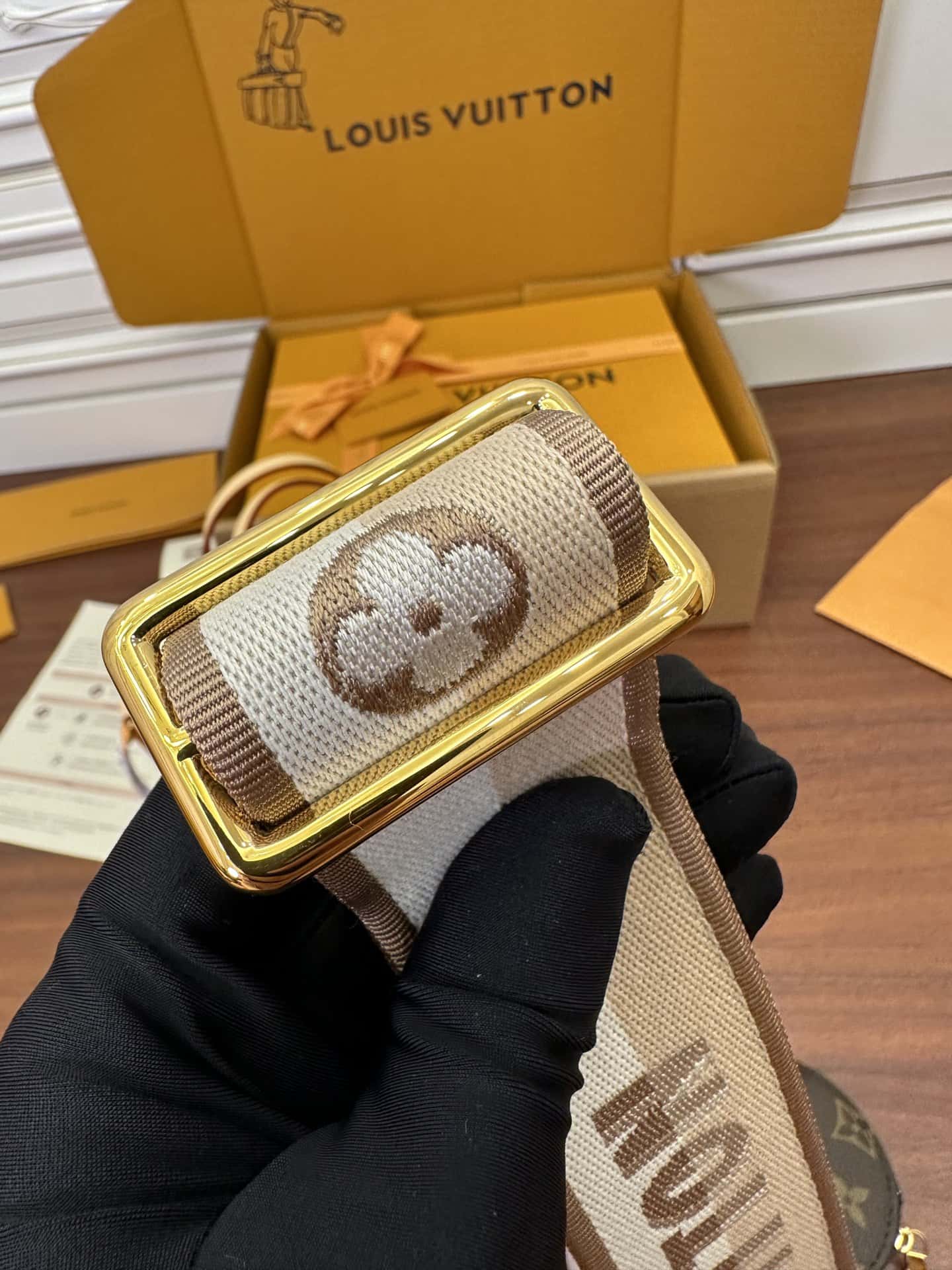 LV原單包 M46705 Neverfull BB意大利A級出品¥2,480.00-頂級1:1精品高仿包包香港台灣批發價格推薦微信哪裡買