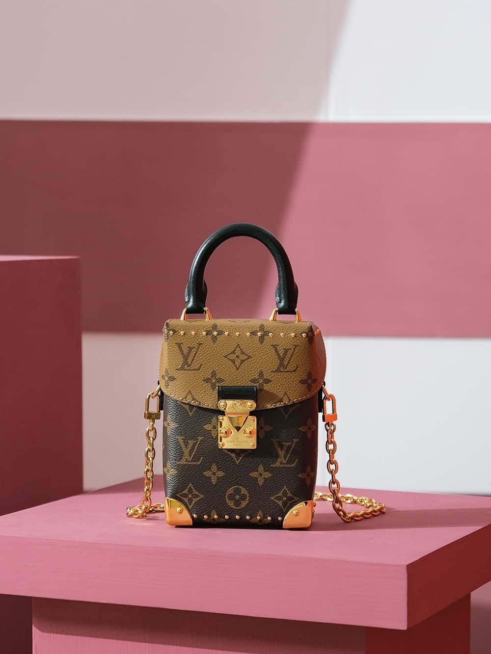 LV M82465 CAMERA BOX 一比一高仿手袋¥2,480.00-頂級1:1精品高仿包包香港台灣批發價格推薦微信哪裡買