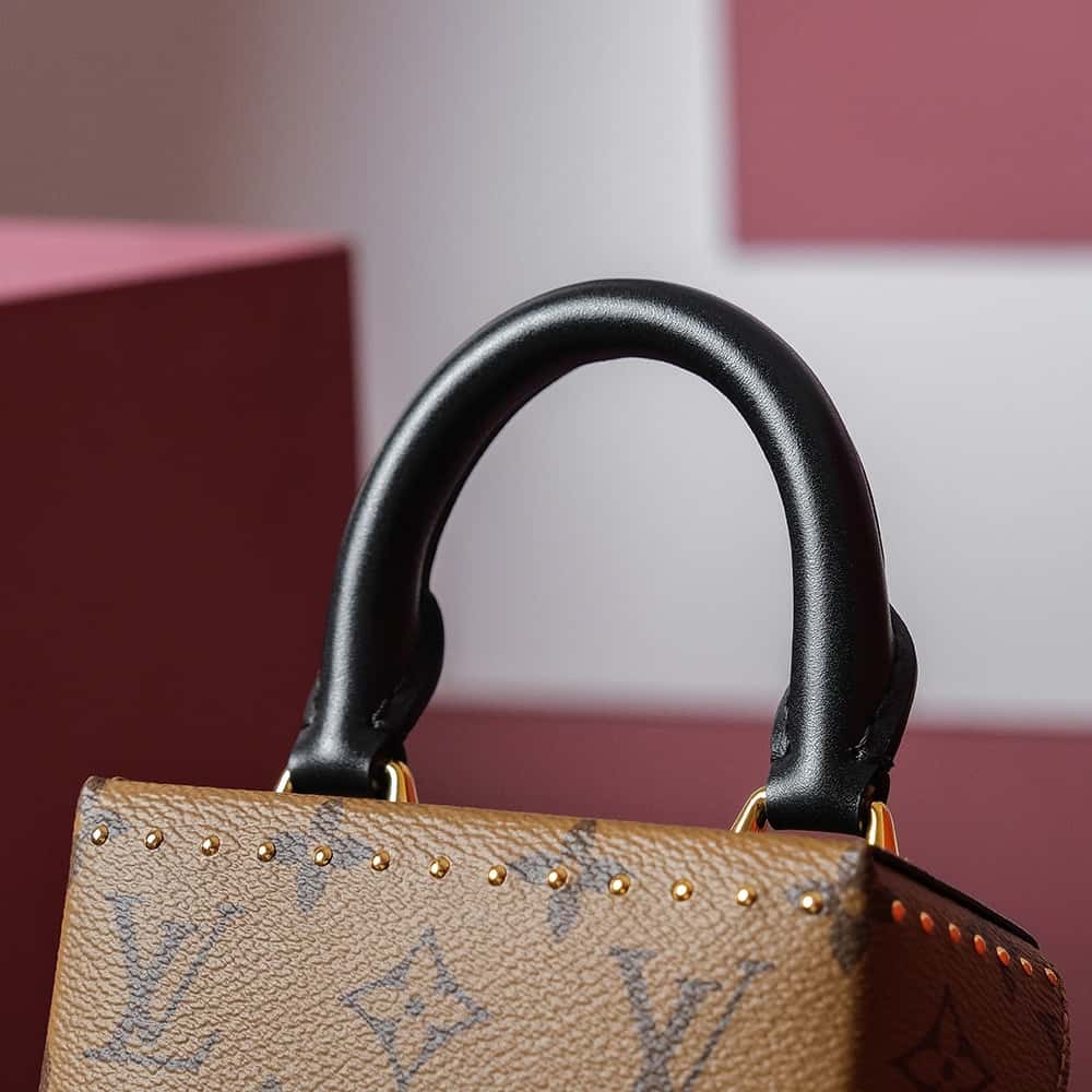 LV M82465 CAMERA BOX 一比一高仿手袋¥2,480.00-頂級1:1精品高仿包包香港台灣批發價格推薦微信哪裡買