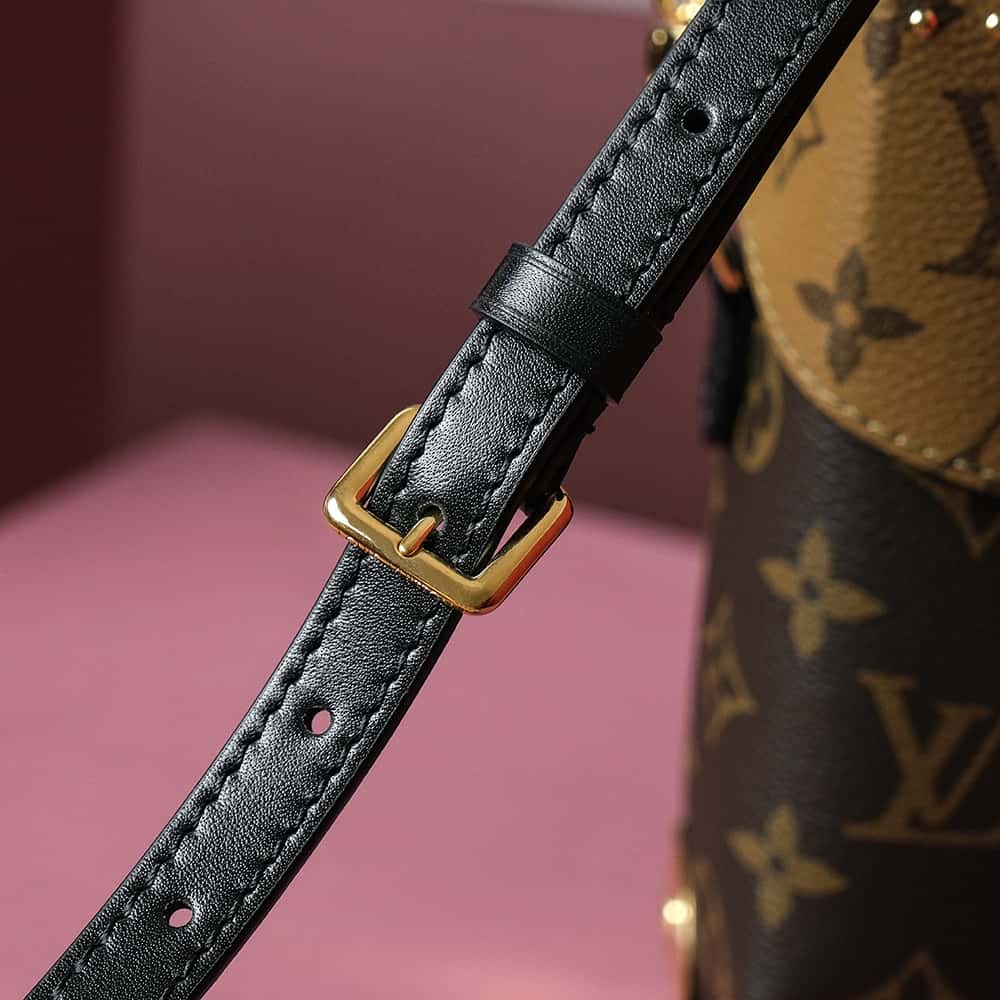 LV M82465 CAMERA BOX 一比一高仿手袋¥2,480.00-頂級1:1精品高仿包包香港台灣批發價格推薦微信哪裡買