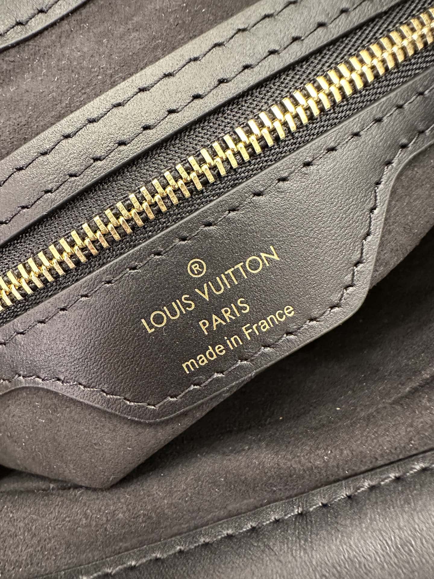 A級高品質出品M46659 LV高仿包 Twinny¥2,480.00-頂級1:1精品高仿包包香港台灣批發價格推薦微信哪裡買