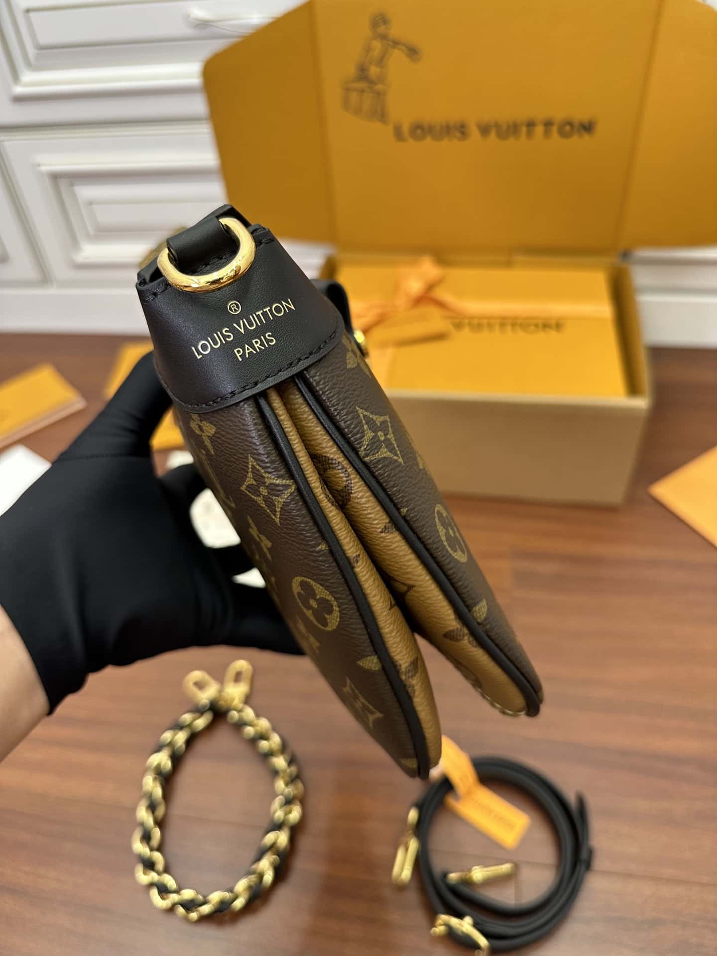 A級高品質出品M46659 LV高仿包 Twinny¥2,480.00-頂級1:1精品高仿包包香港台灣批發價格推薦微信哪裡買