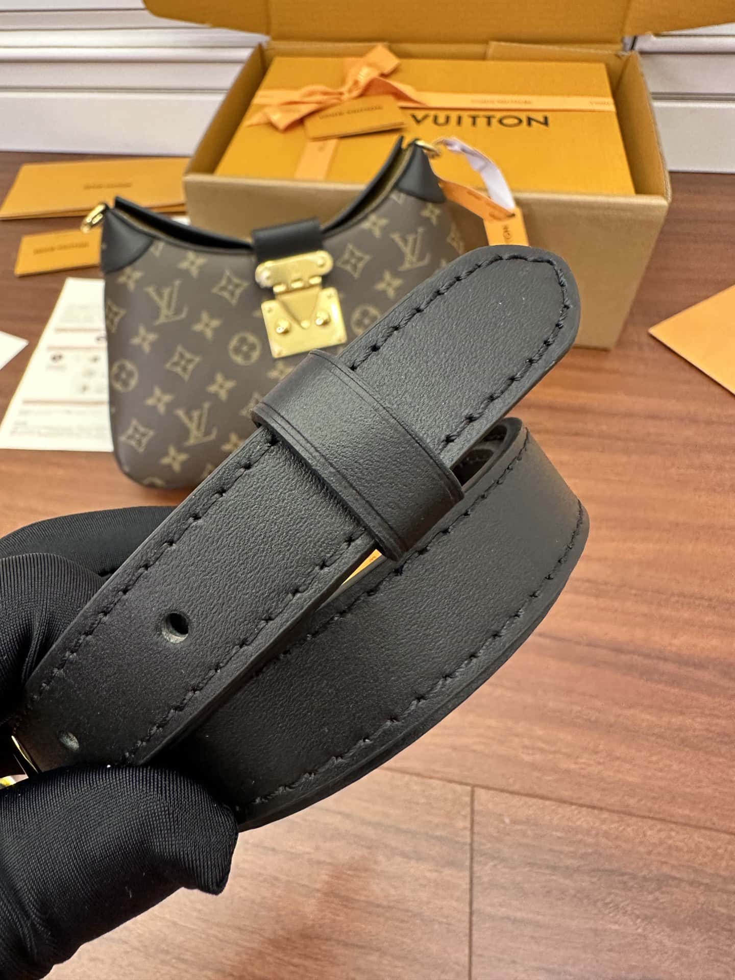 A級高品質出品M46659 LV高仿包 Twinny¥2,480.00-頂級1:1精品高仿包包香港台灣批發價格推薦微信哪裡買