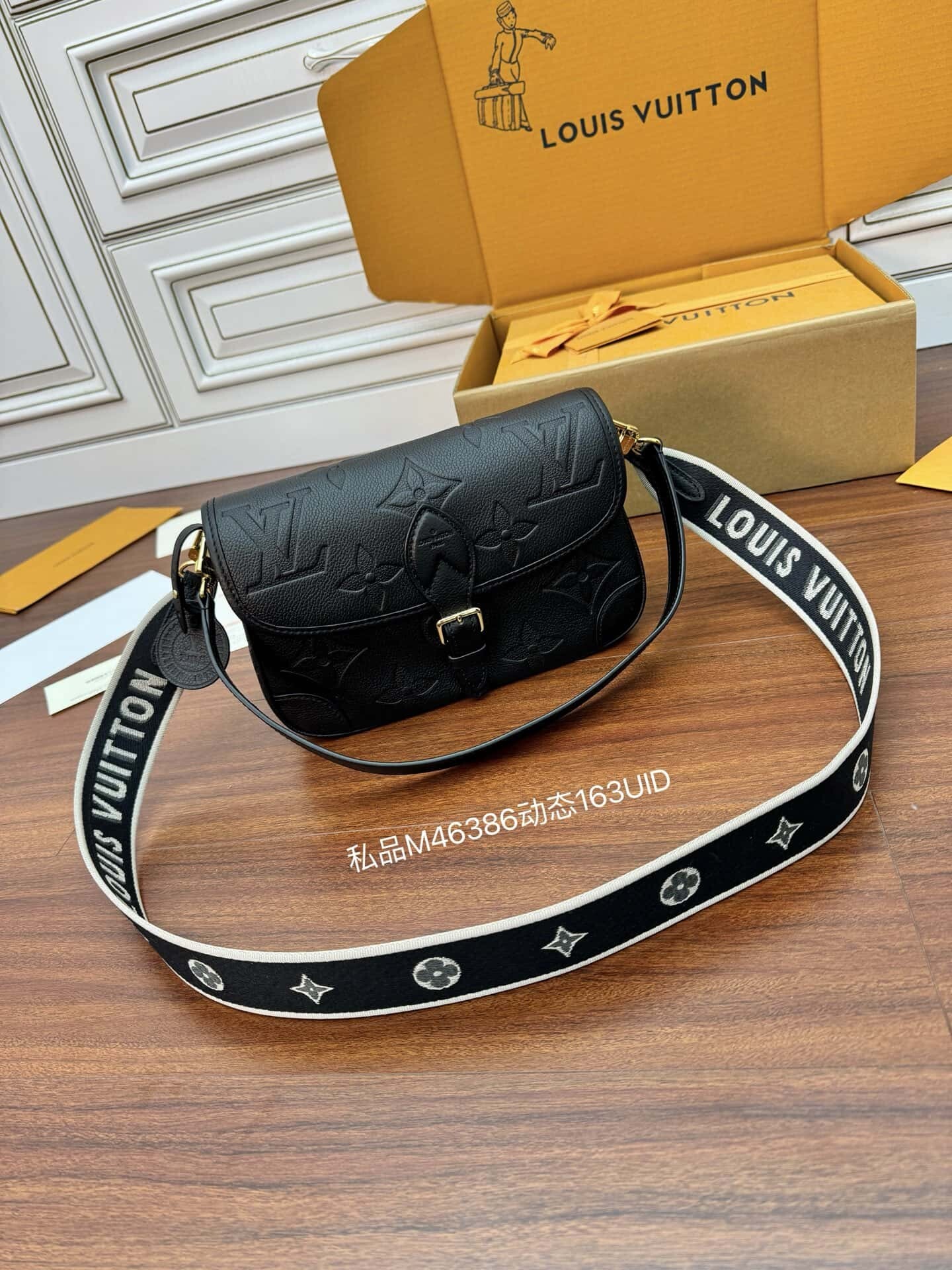 LV高仿包 M46386 DIANE 手袋意大利A級樹膏皮¥2,480.00-頂級1:1精品高仿包包香港台灣批發價格推薦微信哪裡買