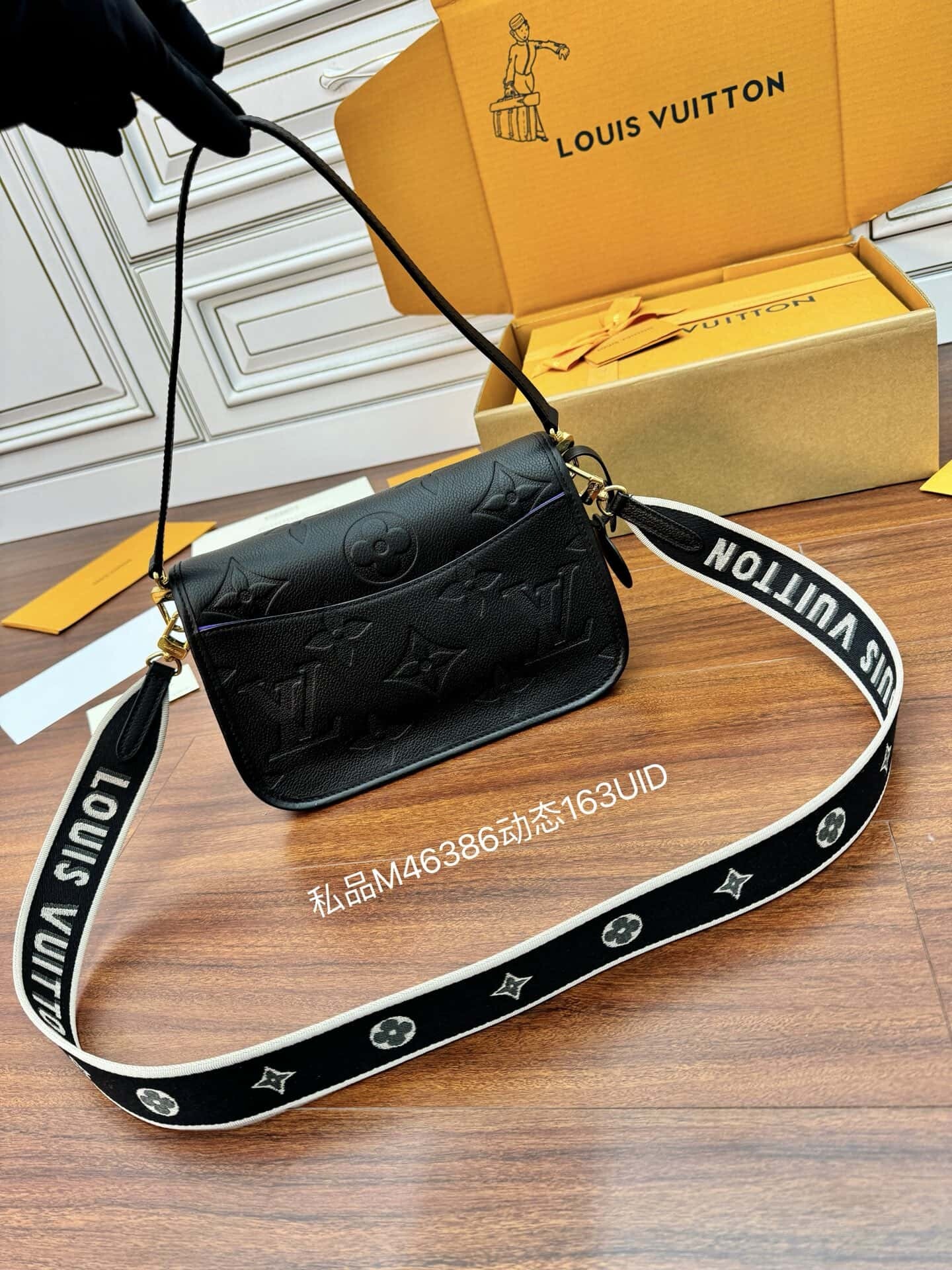 LV高仿包 M46386 DIANE 手袋意大利A級樹膏皮¥2,480.00-頂級1:1精品高仿包包香港台灣批發價格推薦微信哪裡買