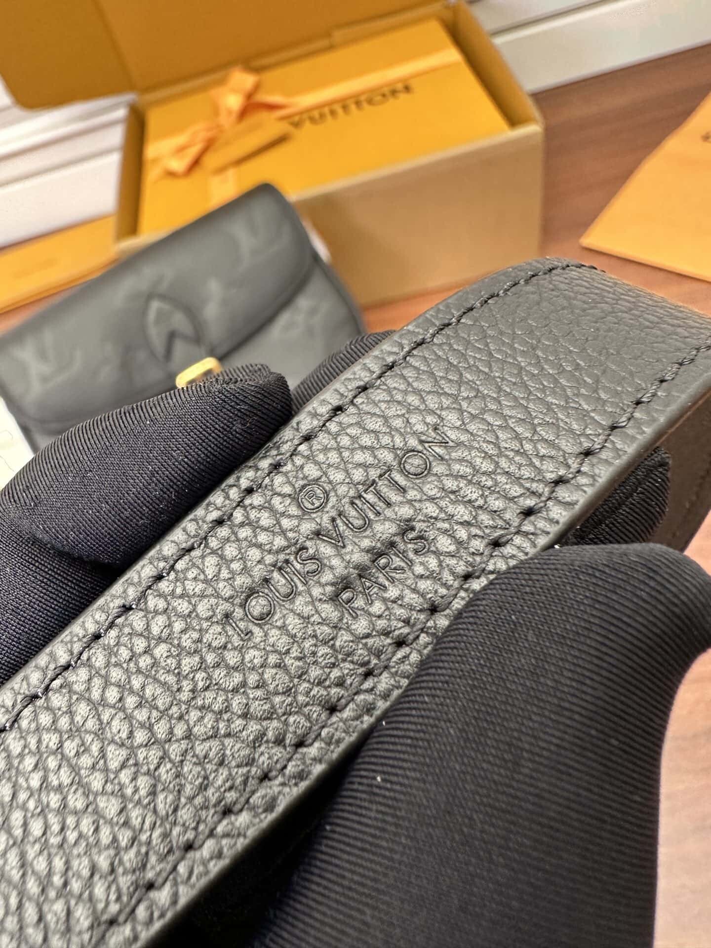 LV高仿包 M46386 DIANE 手袋意大利A級樹膏皮¥2,480.00-頂級1:1精品高仿包包香港台灣批發價格推薦微信哪裡買